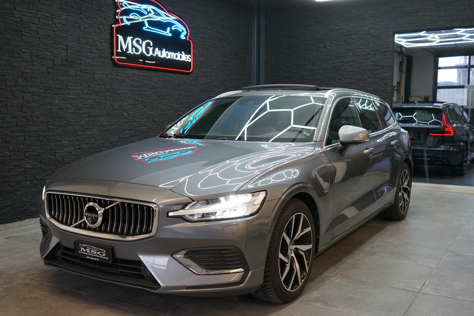 VOLVO V60 T8 eAWD Twin Engine Inscription Geartronic