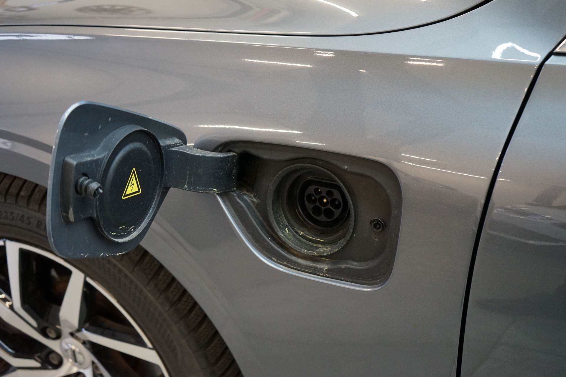 VOLVO V60 T8 eAWD Twin Engine Inscription Geartronic-image-24