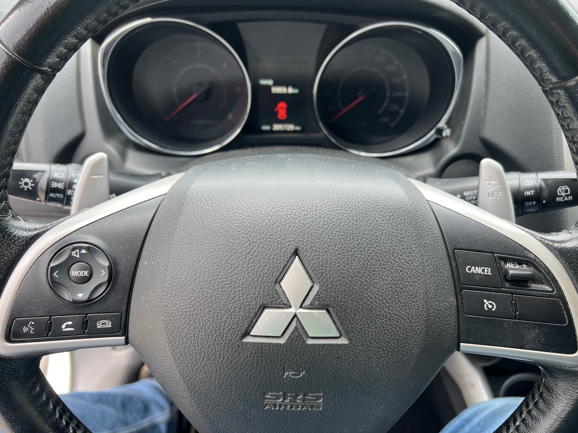 MITSUBISHI ASX 2.2 DID Celebration 300K 4WD Automatic-image-8