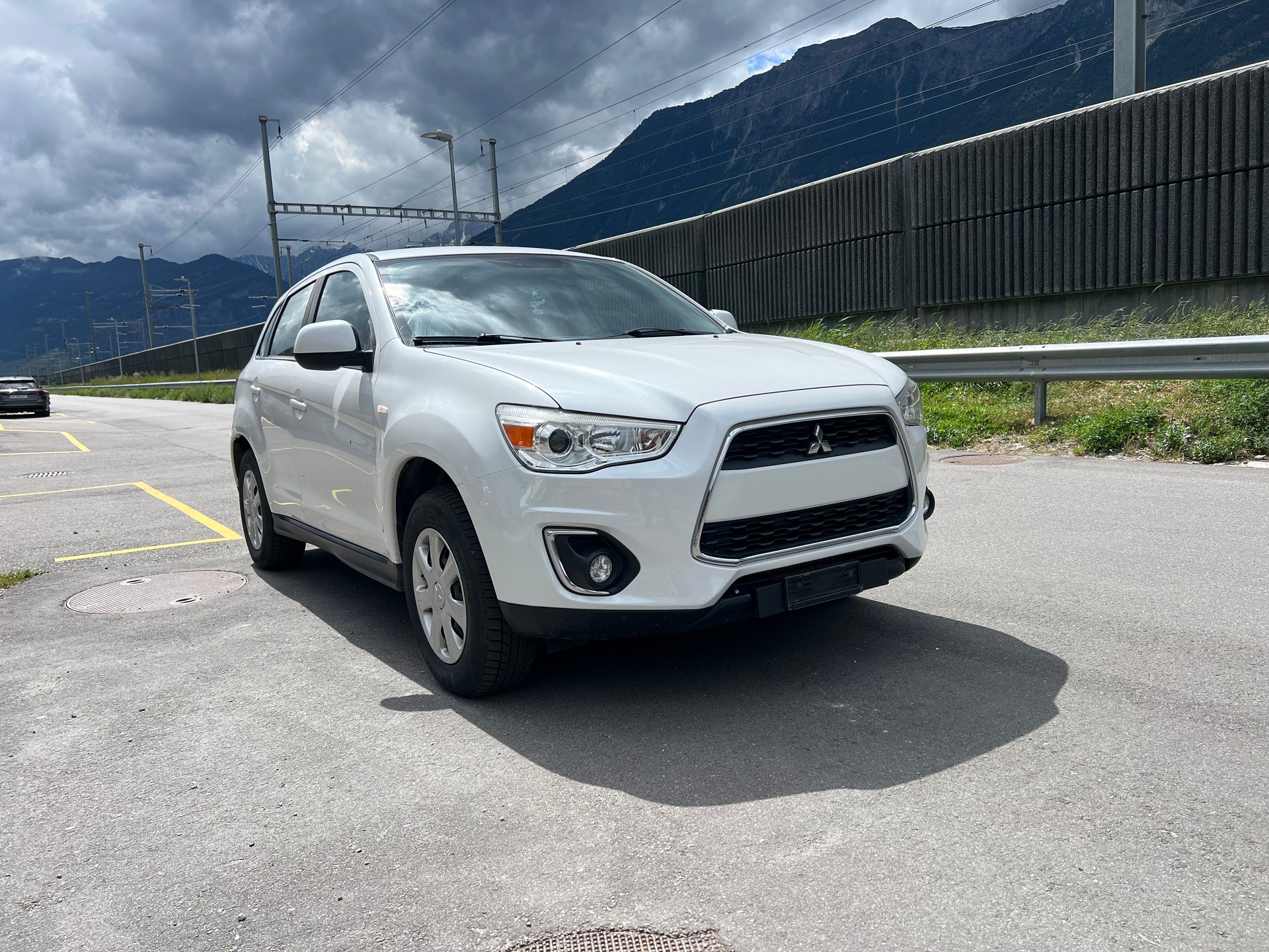MITSUBISHI ASX 2.2 DID Celebration 300K 4WD Automatic