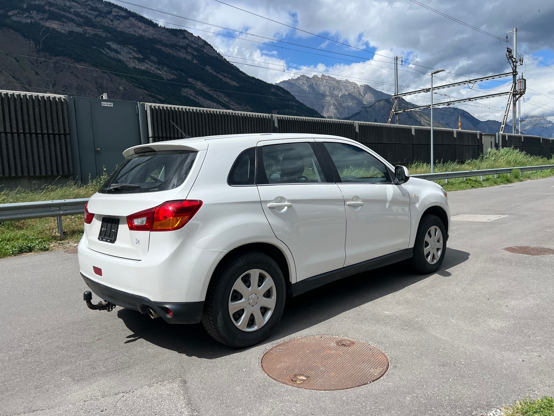 MITSUBISHI ASX 2.2 DID Celebration 300K 4WD Automatic-image-3