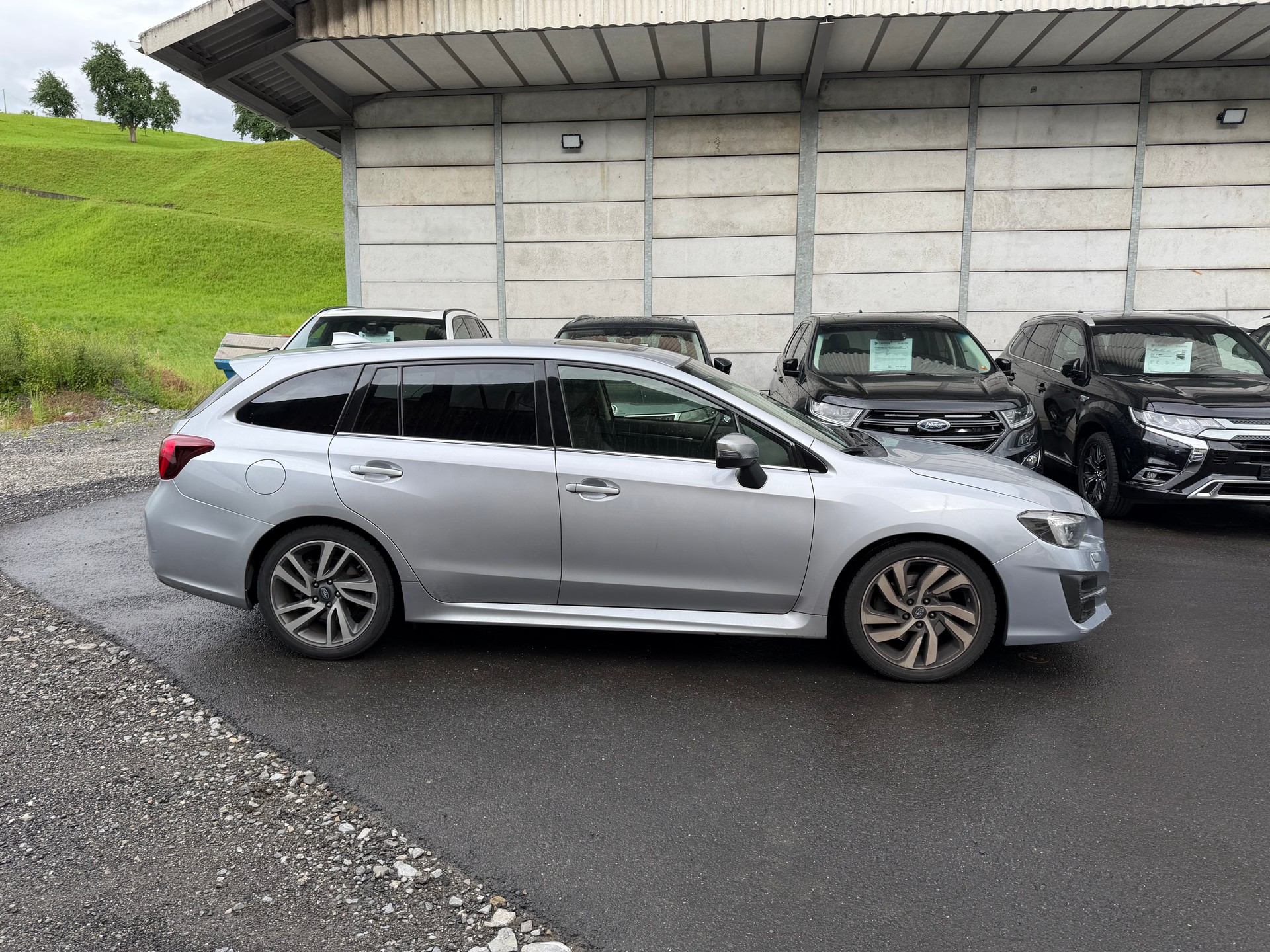 SUBARU Levorg 2.0i Luxury AWD Lineartronic-image-1