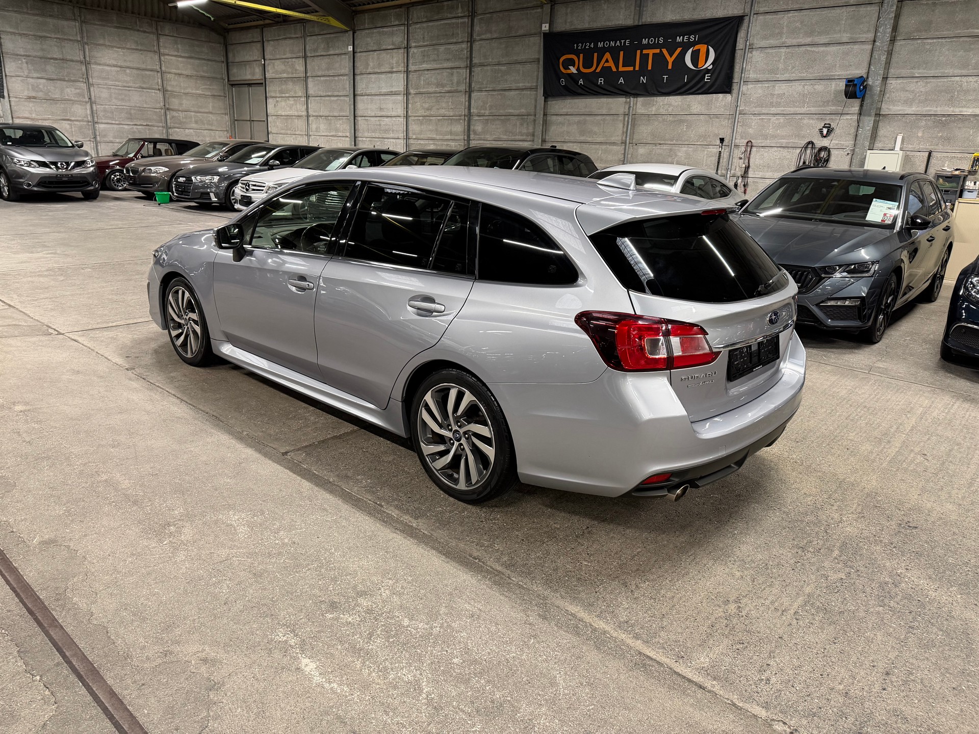 SUBARU Levorg 2.0i Luxury AWD Lineartronic-image-5