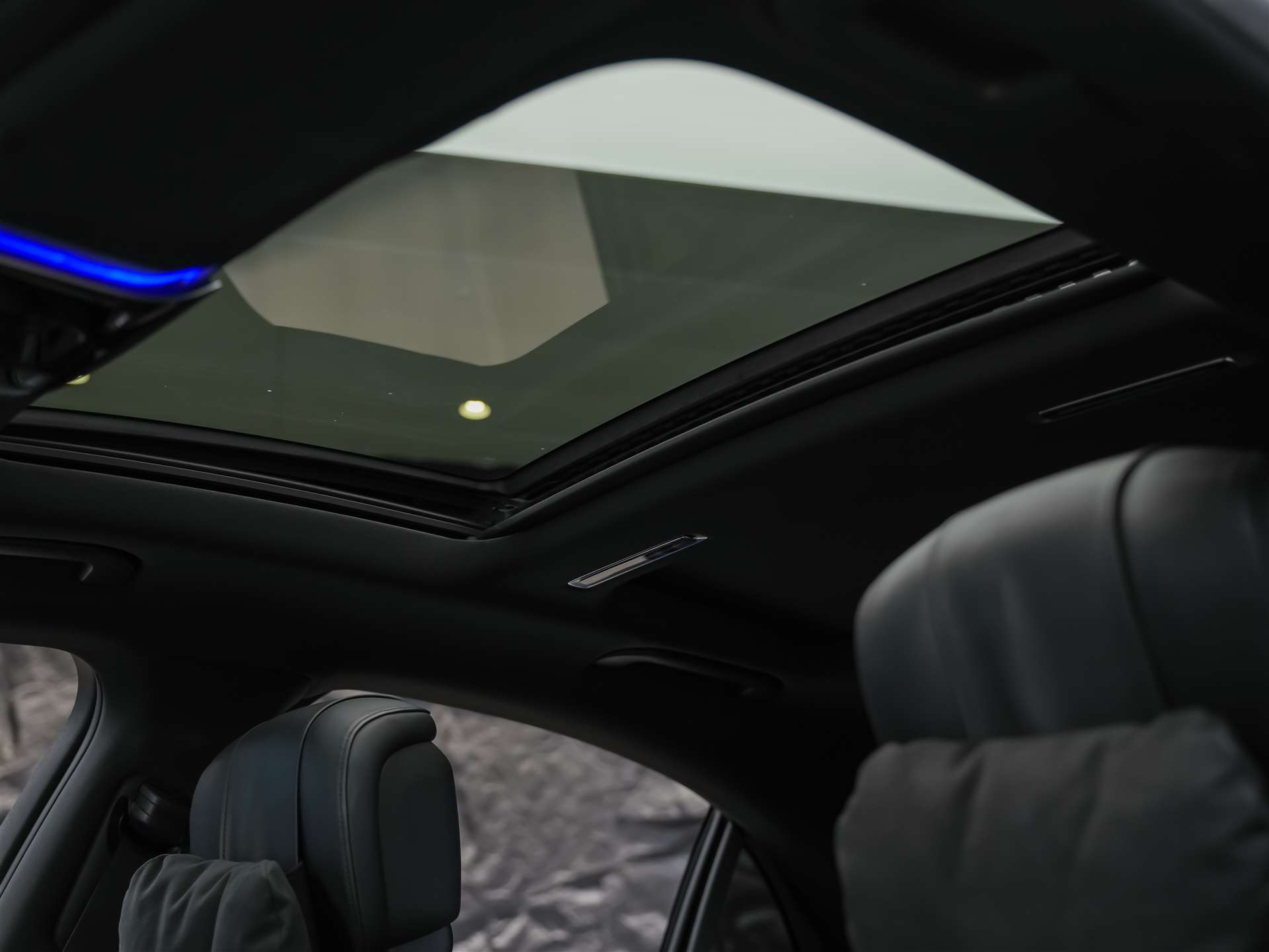 MERCEDES-BENZ S 400 d L 4Matic 9G-Tronic *Maybach* First Class Fond*Panorama*-image-11