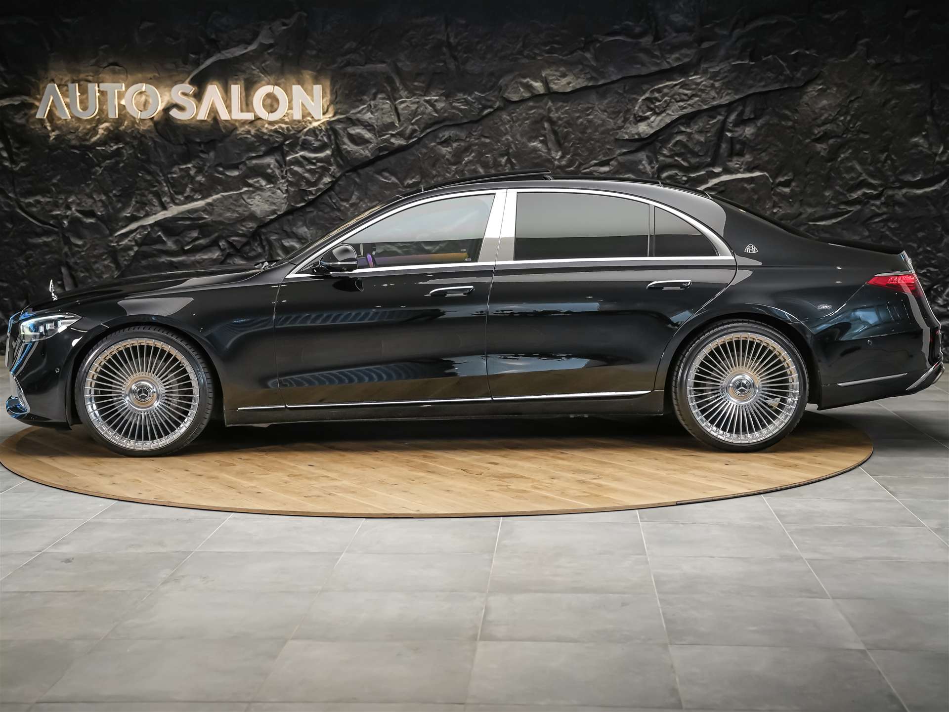 MERCEDES-BENZ S 400 d L 4Matic 9G-Tronic *Maybach* First Class Fond*Panorama*-showroom-element-1