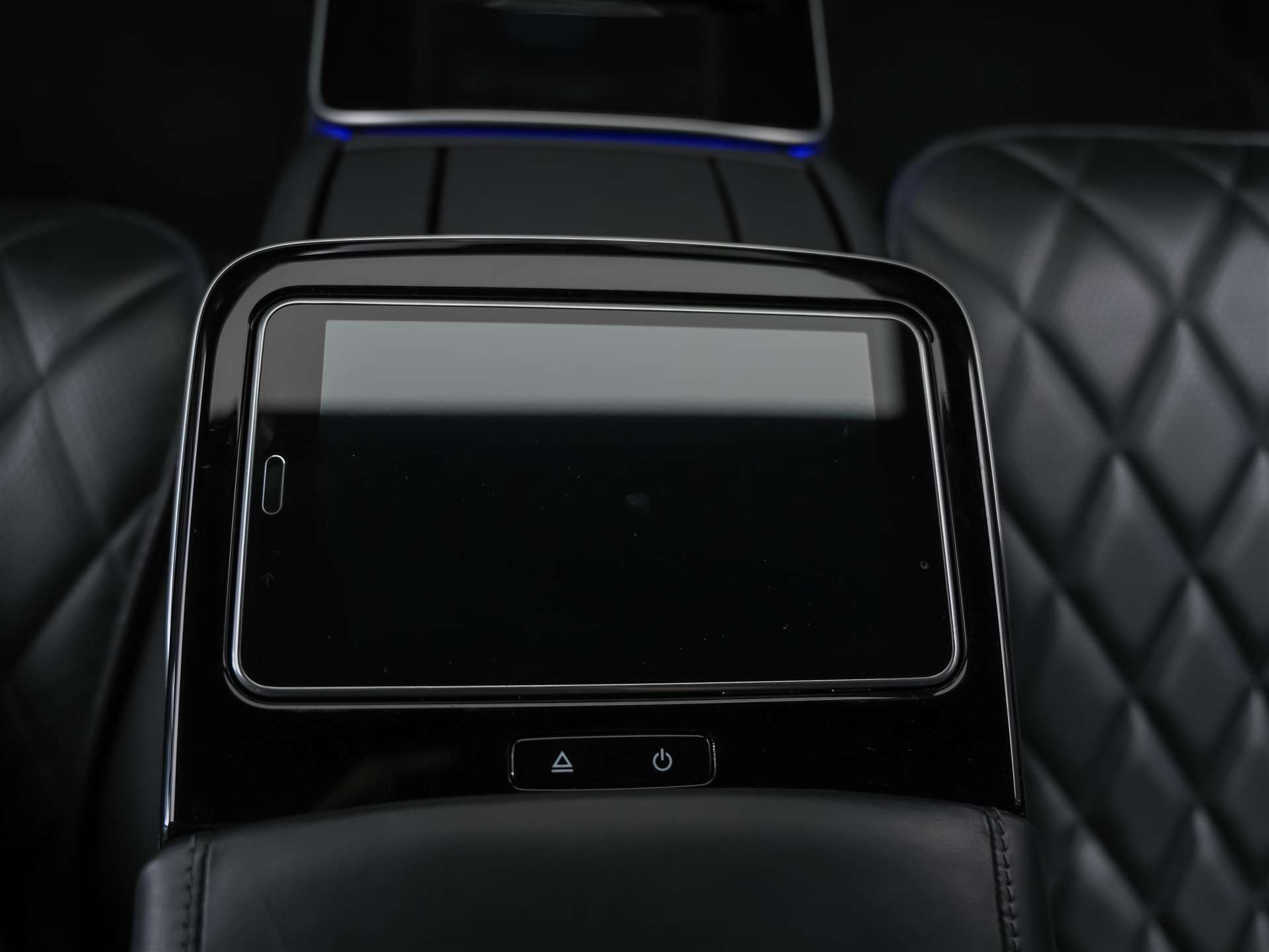 MERCEDES-BENZ S 400 d L 4Matic 9G-Tronic *Maybach* First Class Fond*Panorama*-image-17