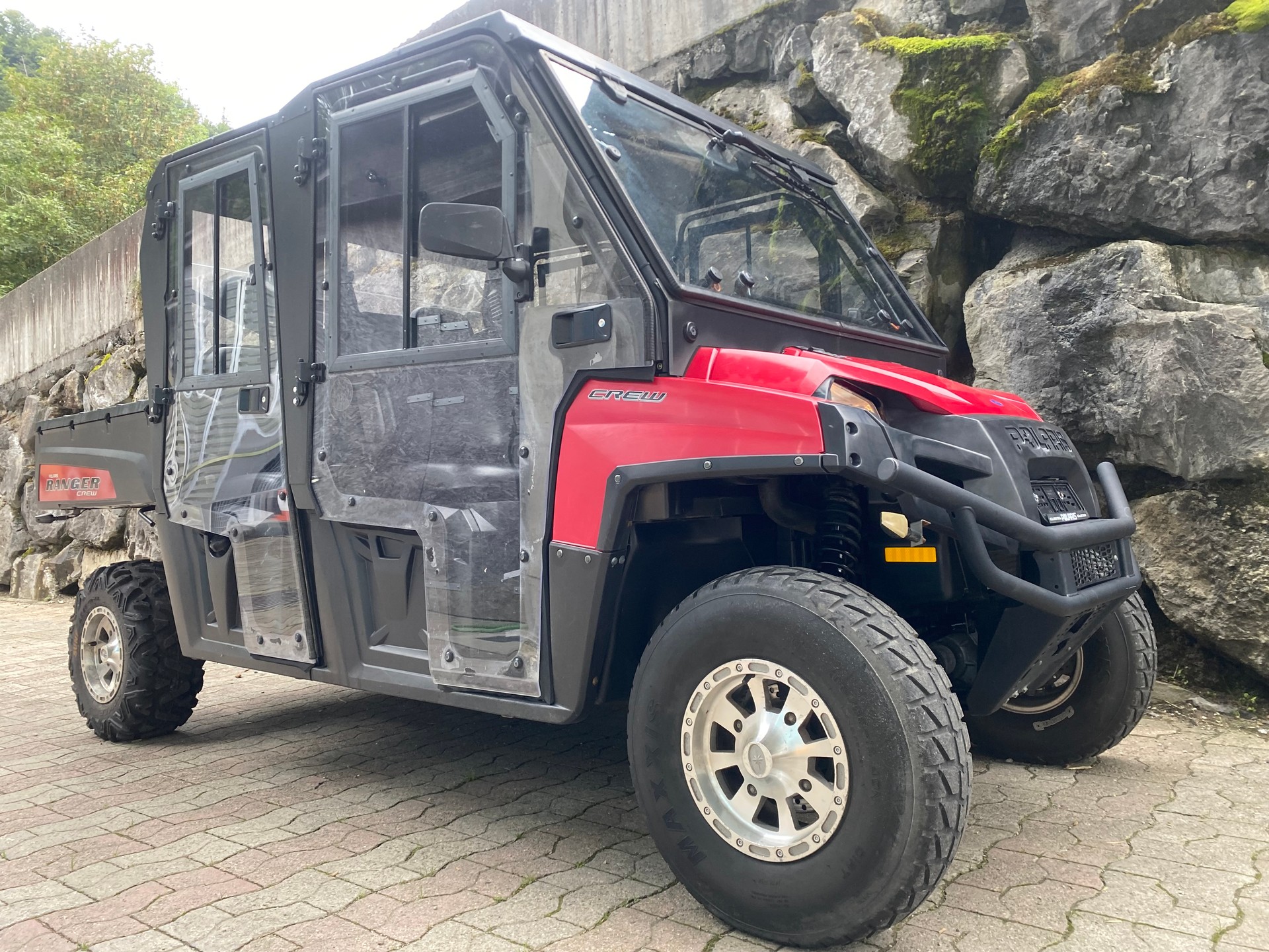 POLARIS 4x4 mit Raupen 800er-image-1