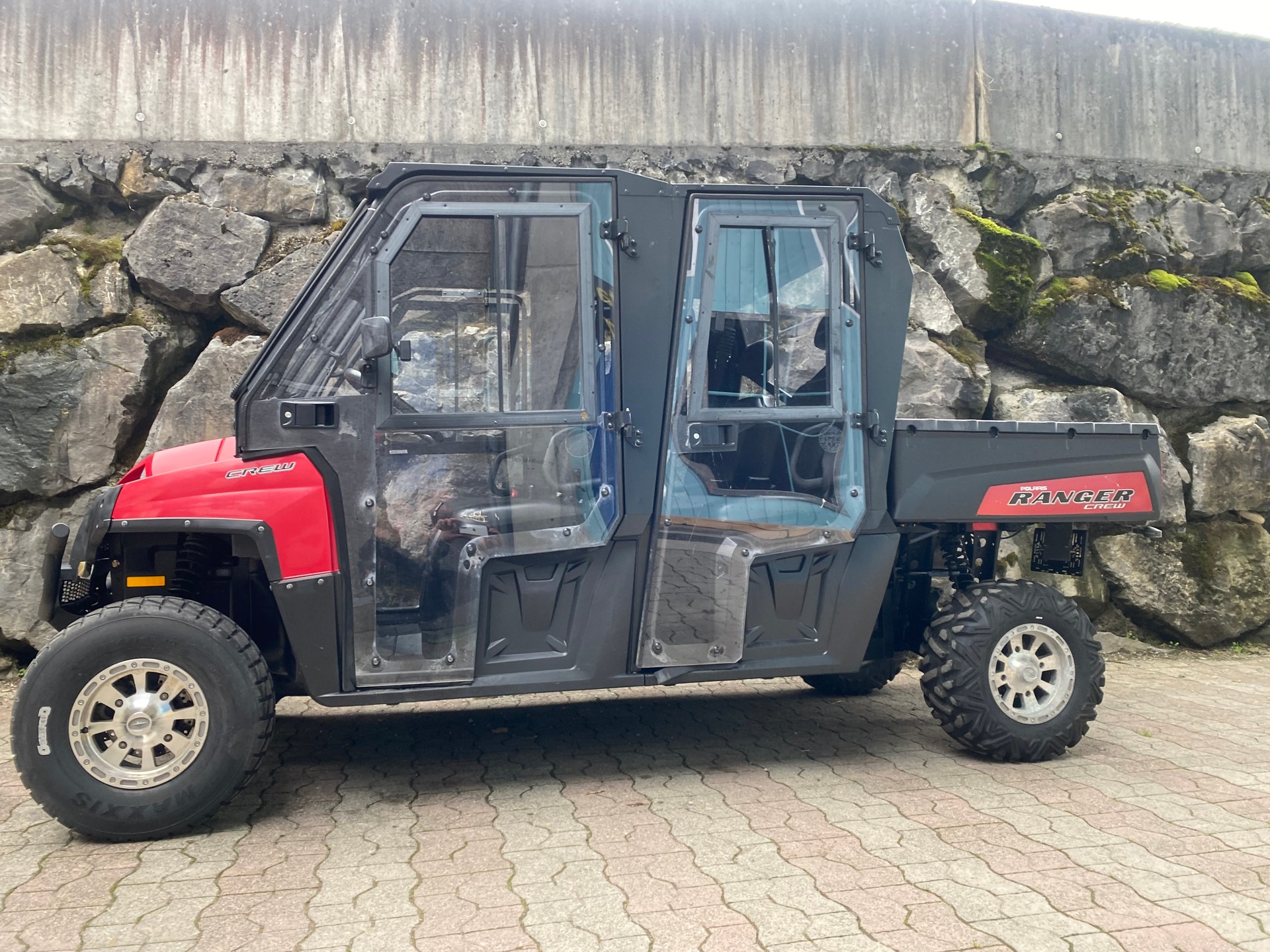 POLARIS 4x4 mit Raupen 800er-image-5
