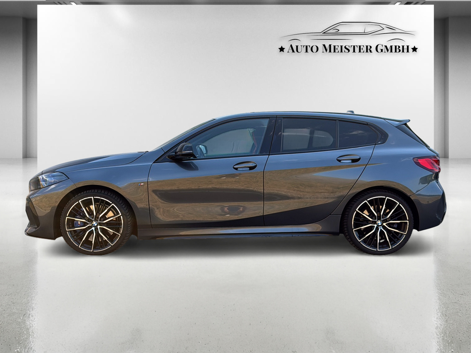 BMW M135i xDrive Steptronic-image-1