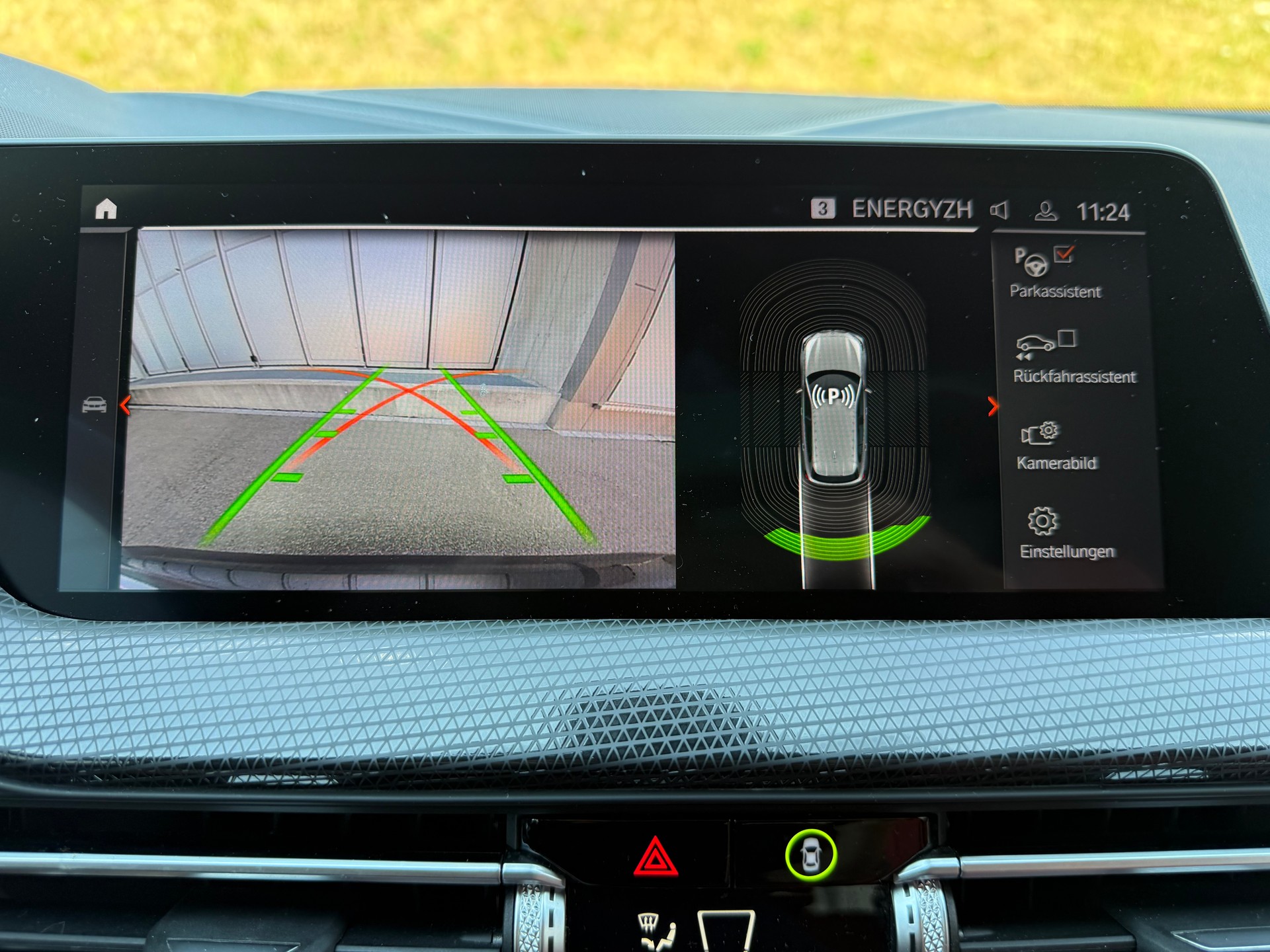 BMW M135i xDrive Steptronic-image-7