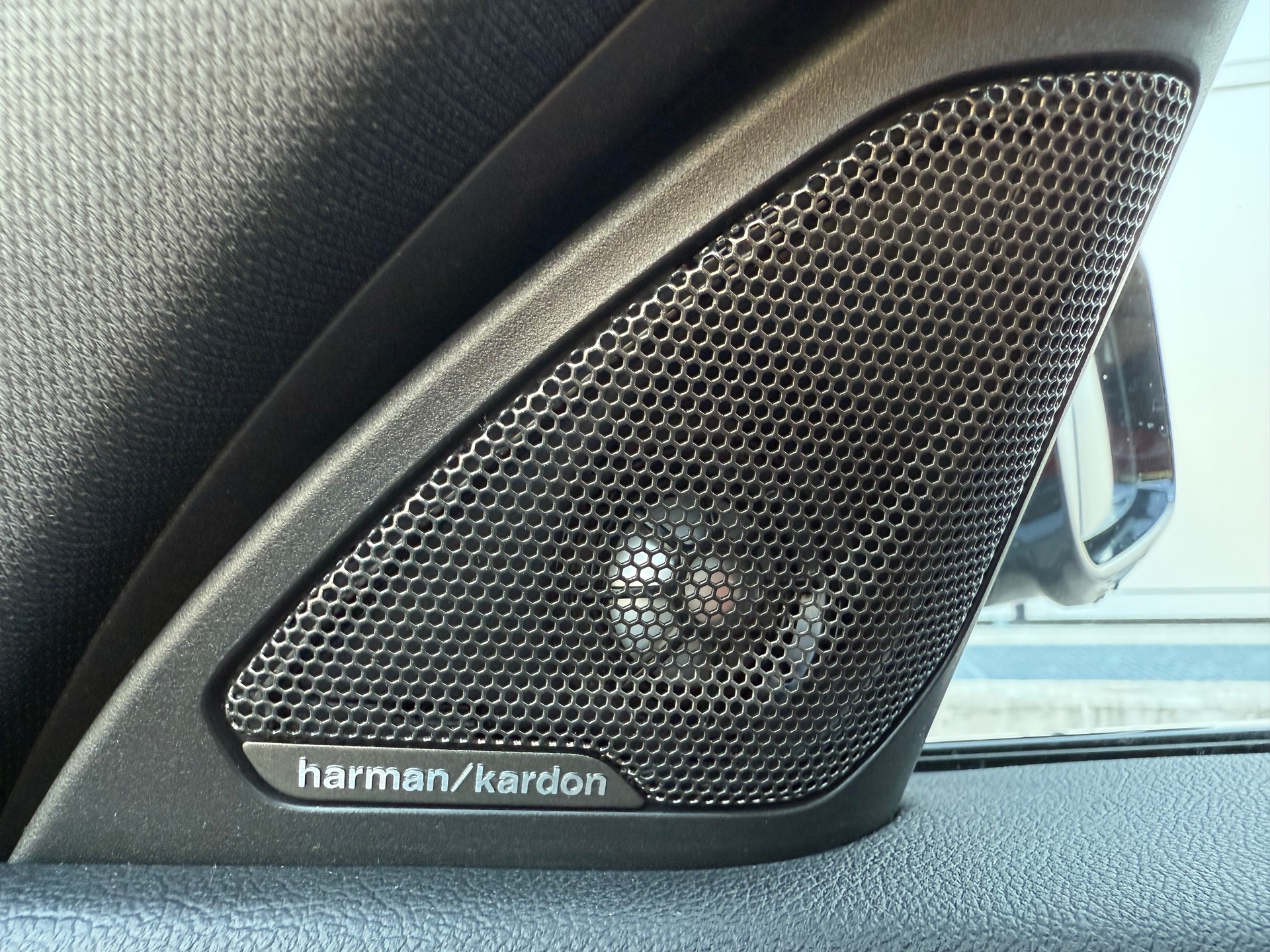 BMW M135i xDrive Steptronic-image-11