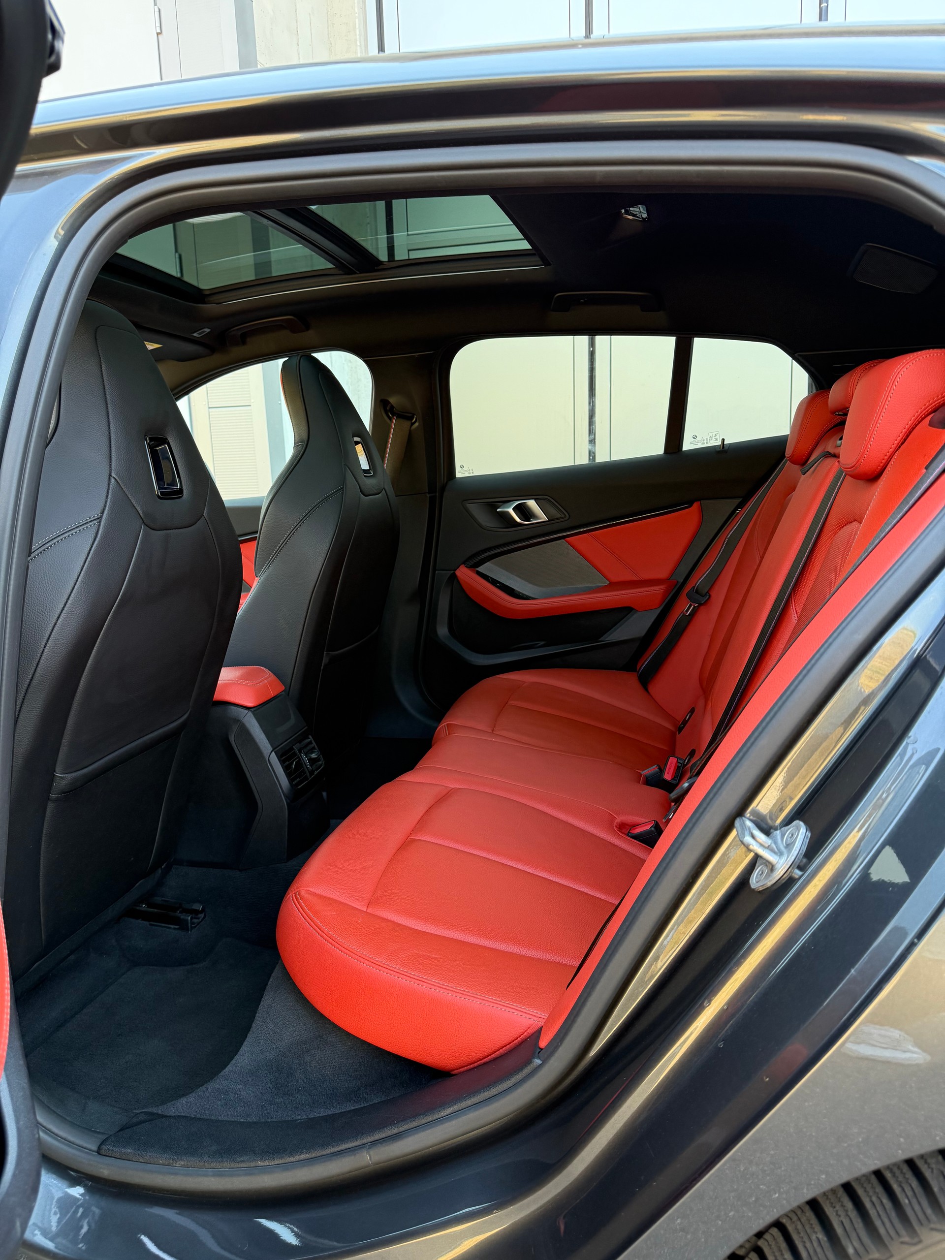 BMW M135i xDrive Steptronic-image-13