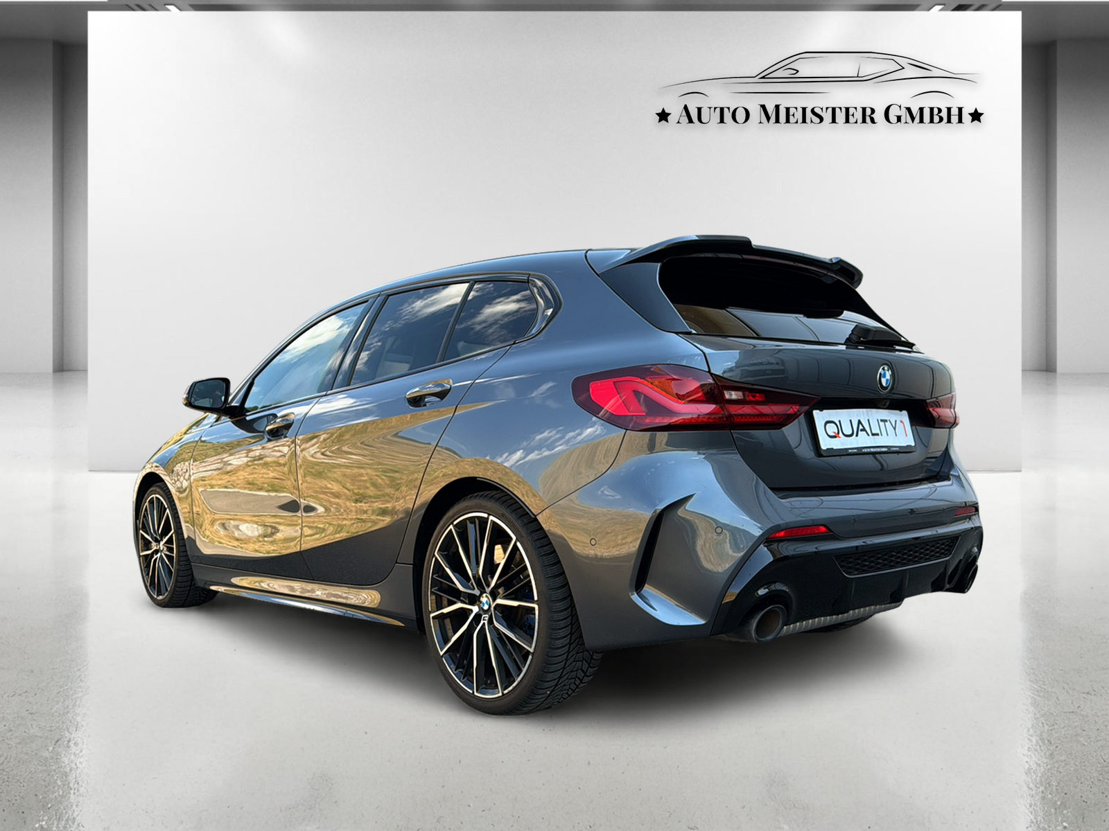 BMW M135i xDrive Steptronic-image-2