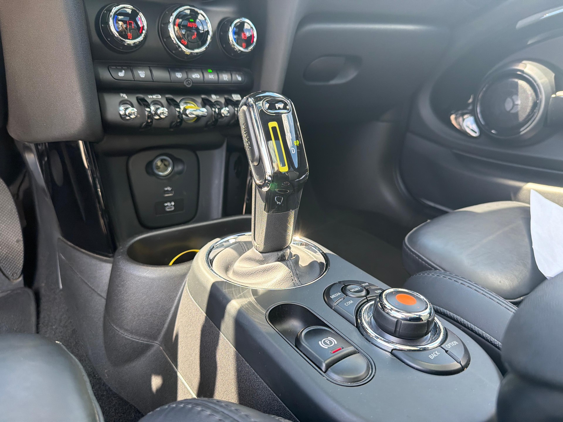 MINI F56 Cooper SE-image-18