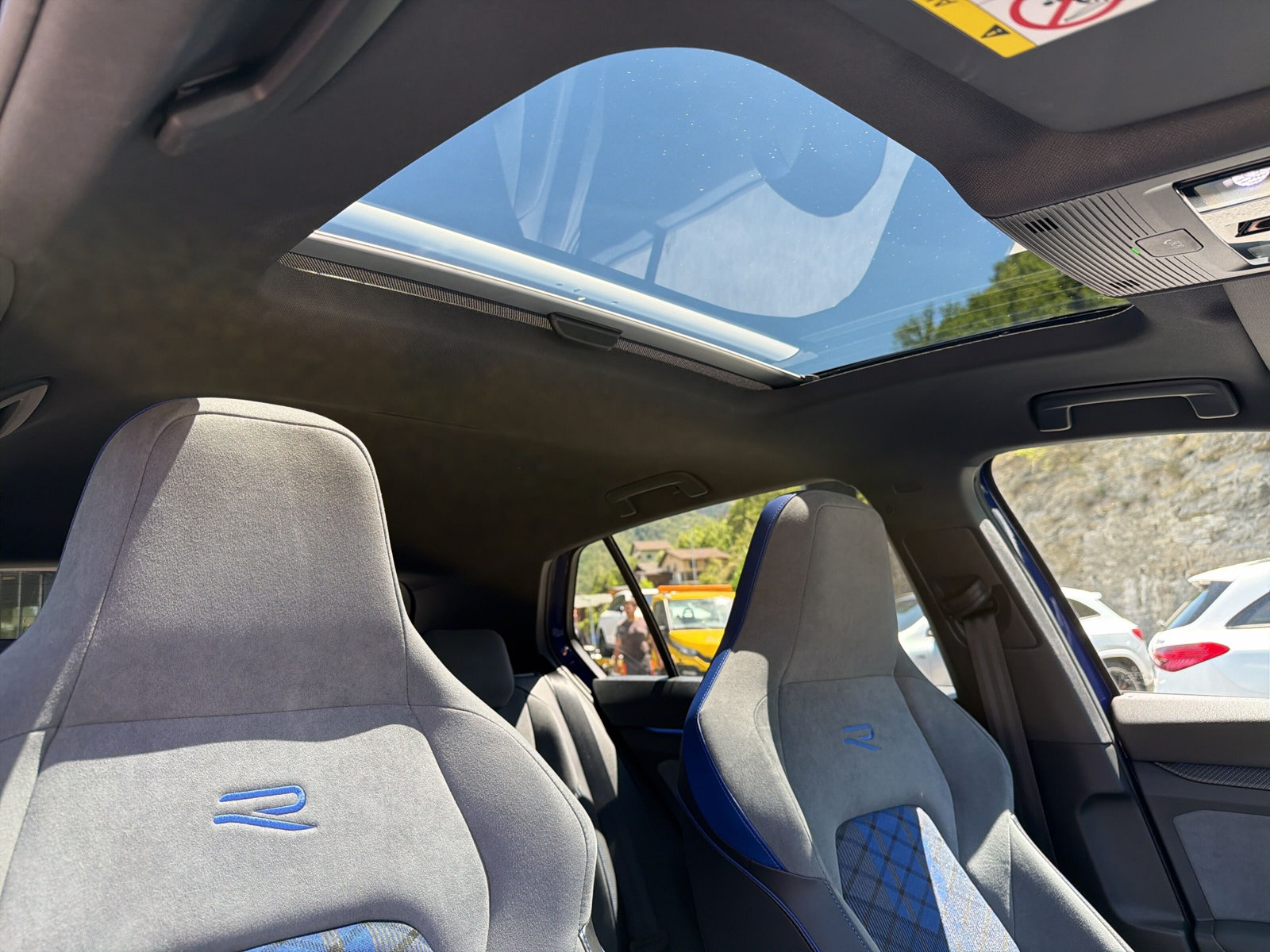 VW Golf 2.0 TSI R DSG 4M R-image-22