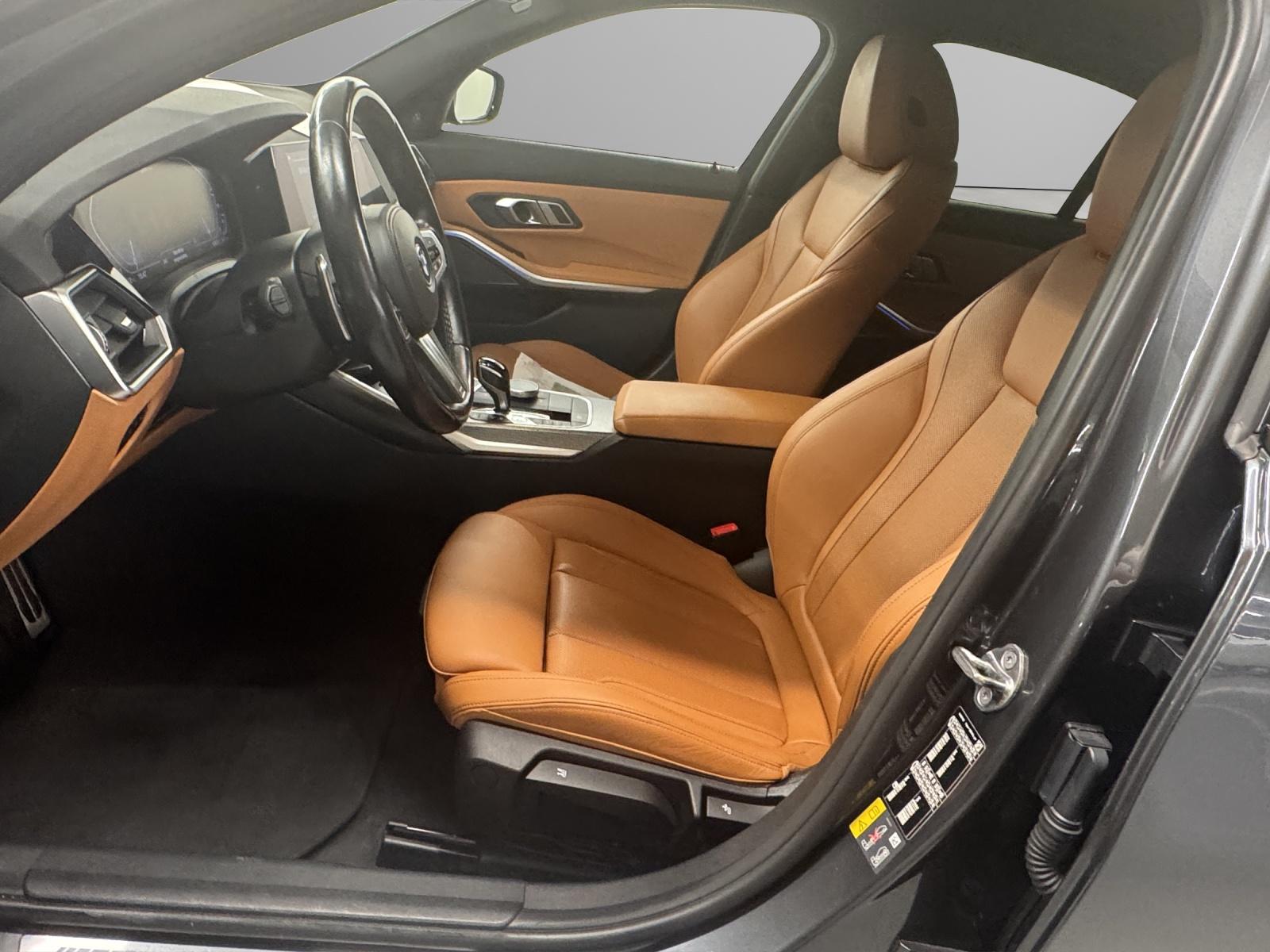 BMW 320e Limousine-image-10