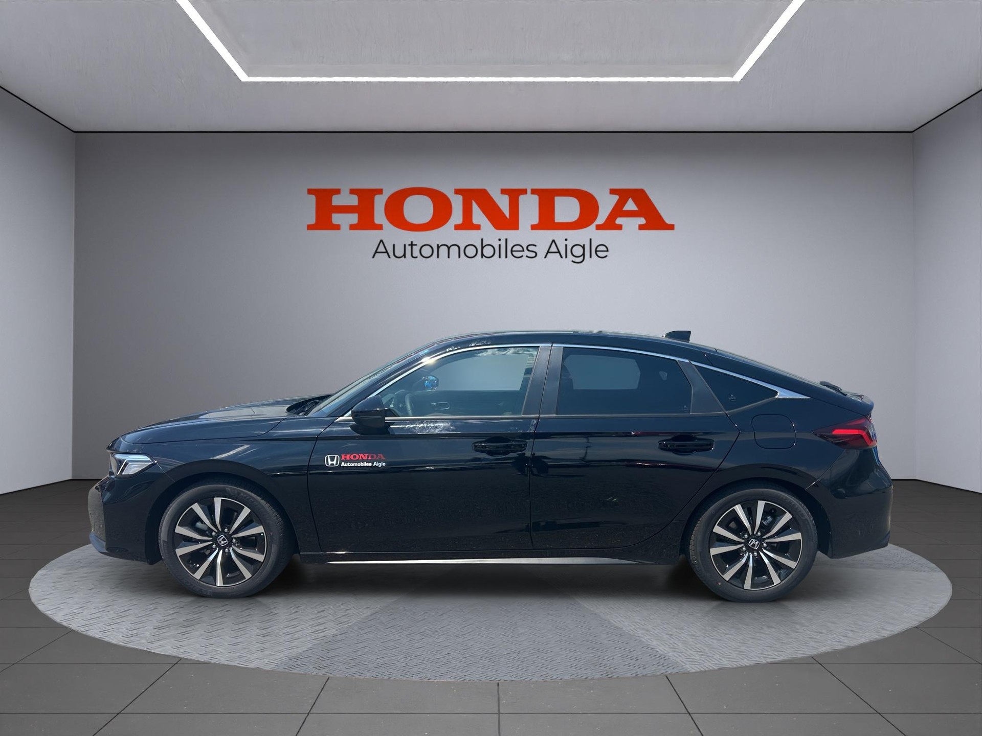 HONDA Civic 2.0 i-MMD Elegance-showroom-element-1
