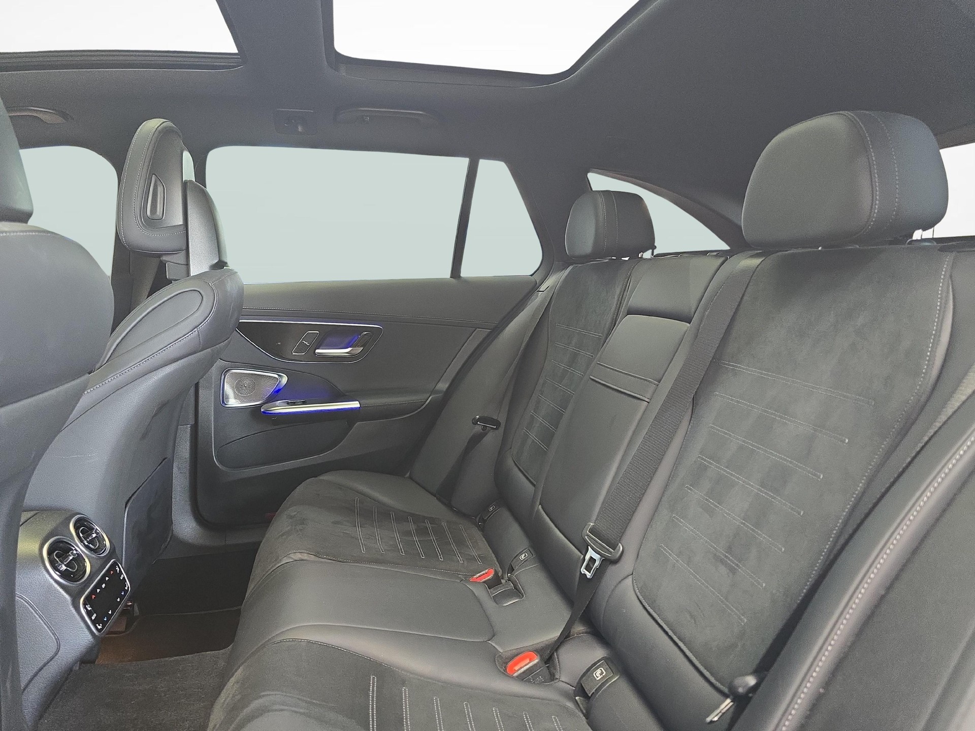 MERCEDES-BENZ C 200 T-Modell AMG Line-image-9