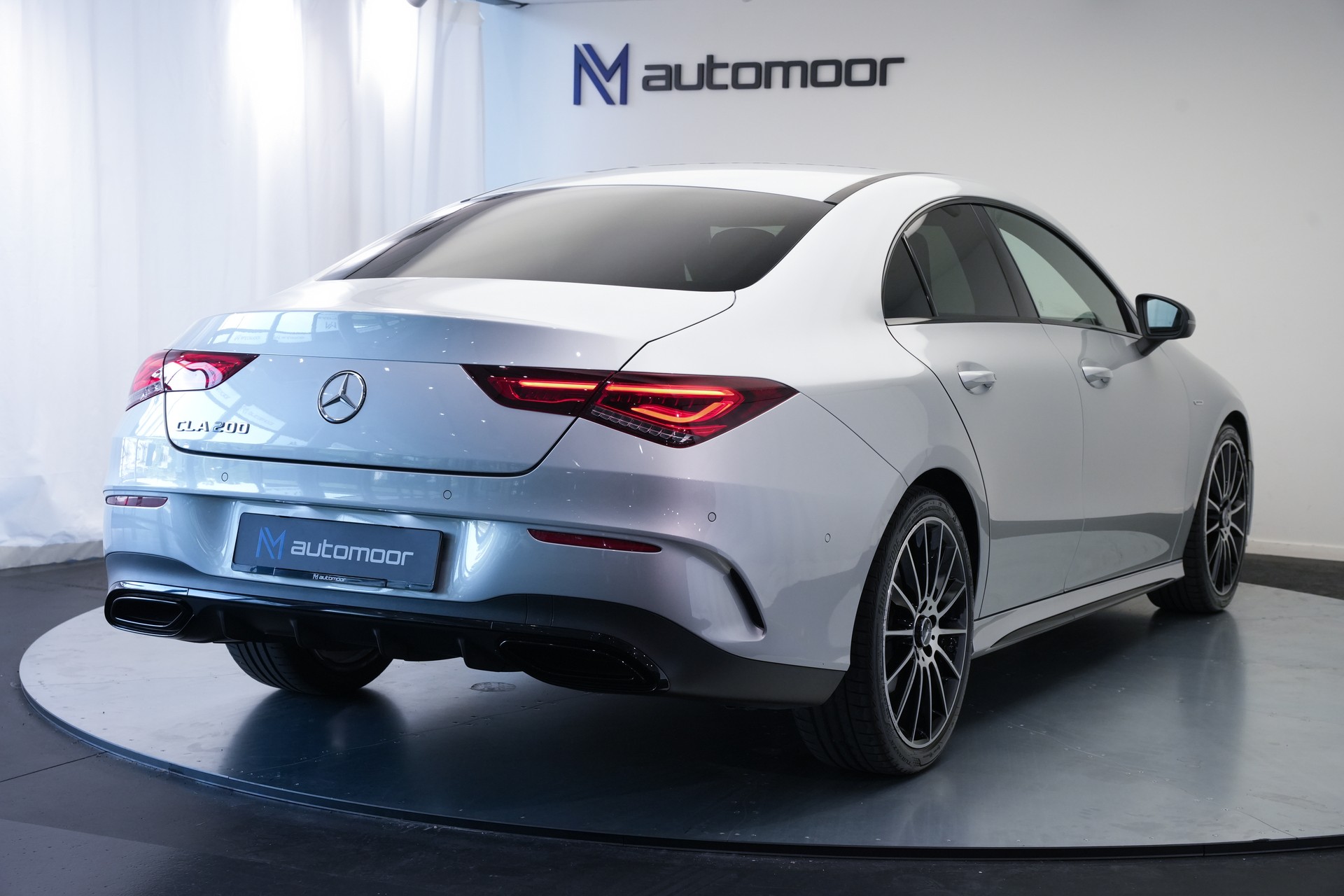 MERCEDES-BENZ CLA 200 AMG Line 7G-DCT-image-38