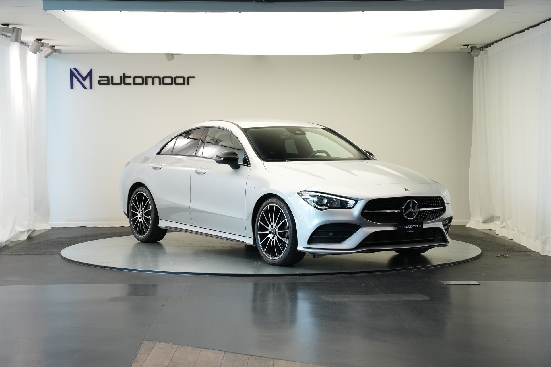 MERCEDES-BENZ CLA 200 AMG Line 7G-DCT-showroom-element-2
