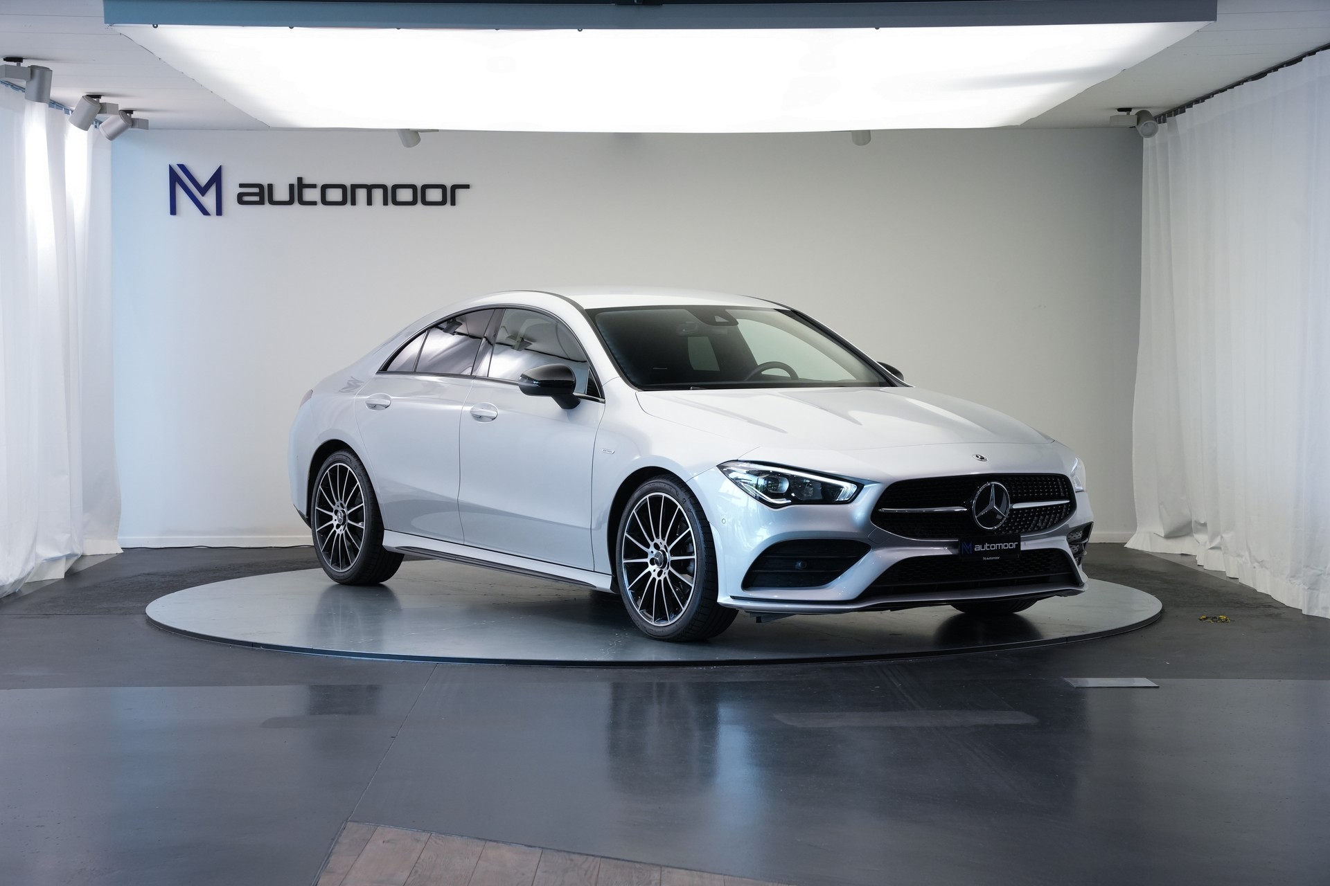 MERCEDES-BENZ CLA 200 AMG Line 7G-DCT-showroom-element-2