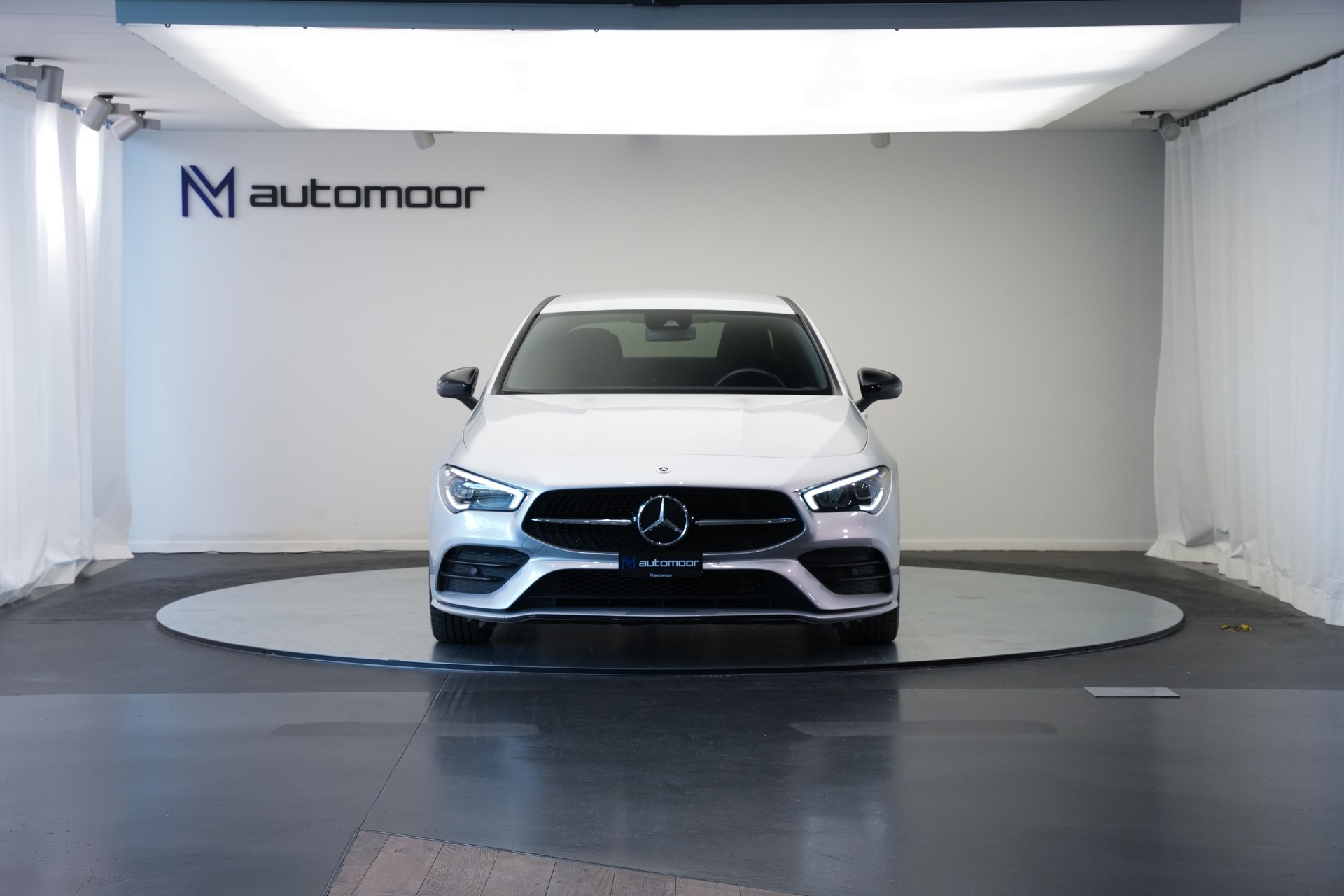 MERCEDES-BENZ CLA 200 AMG Line 7G-DCT-showroom-element-1