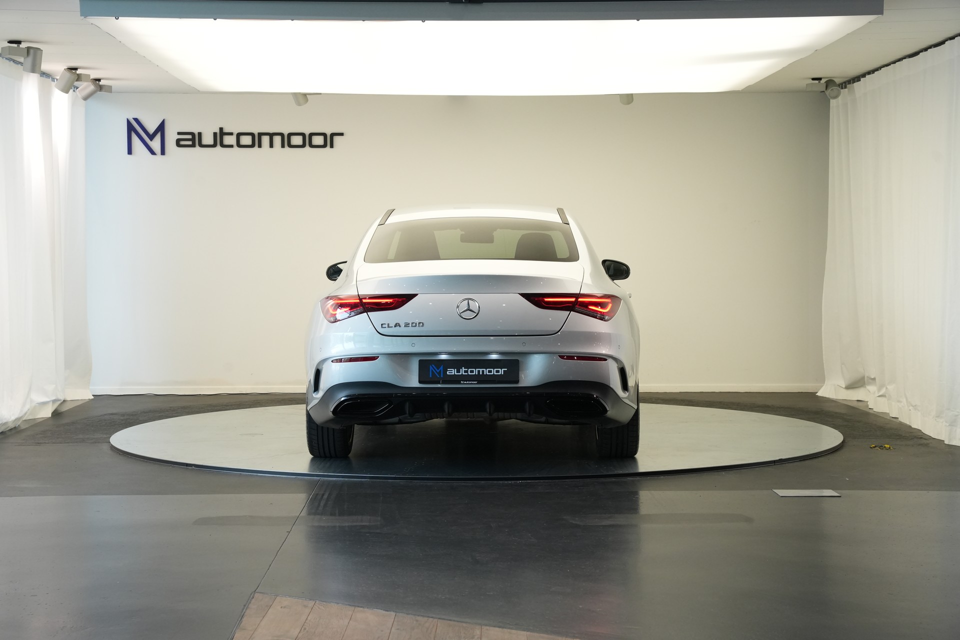 MERCEDES-BENZ CLA 200 AMG Line 7G-DCT-image-5
