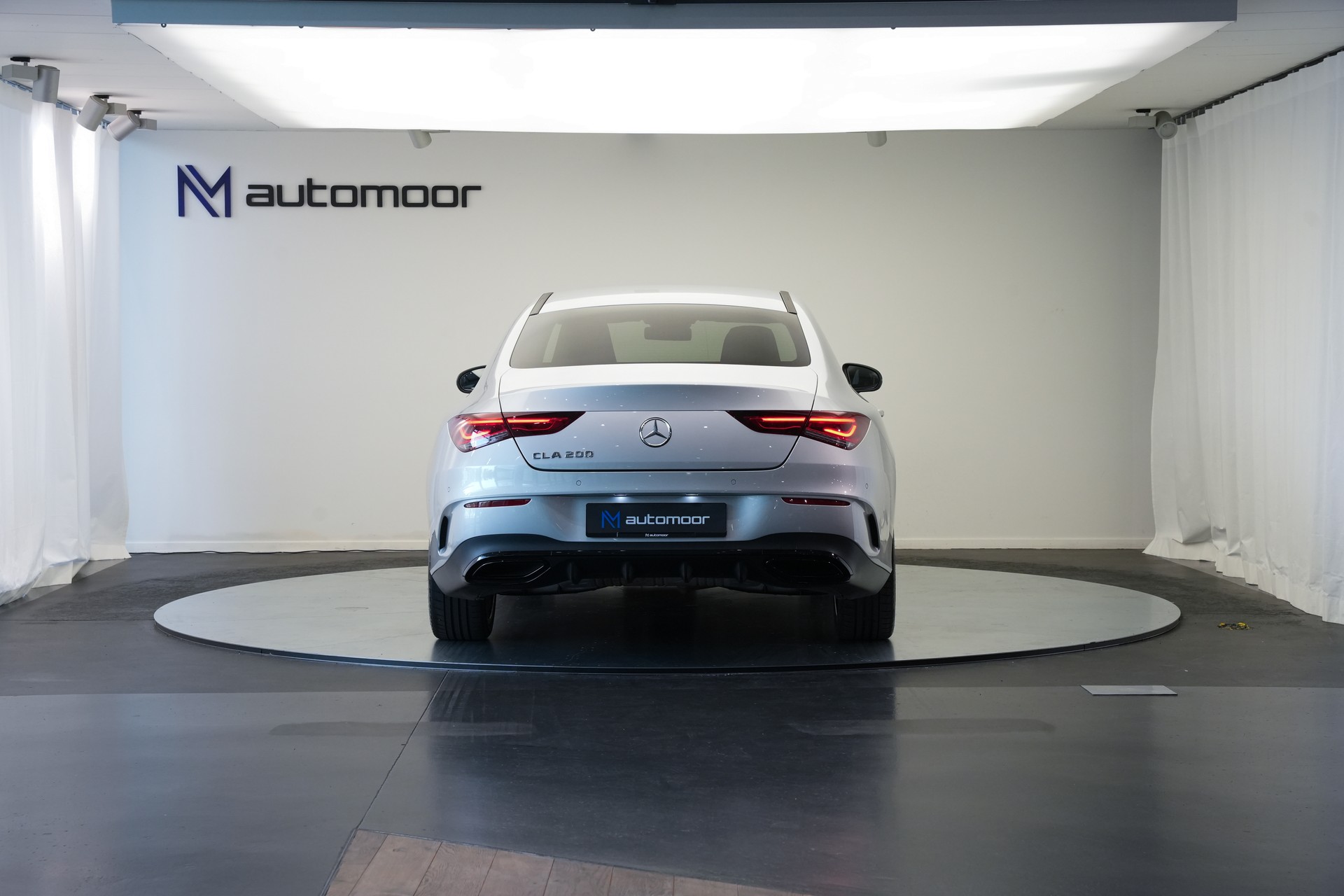 MERCEDES-BENZ CLA 200 AMG Line 7G-DCT-image-5