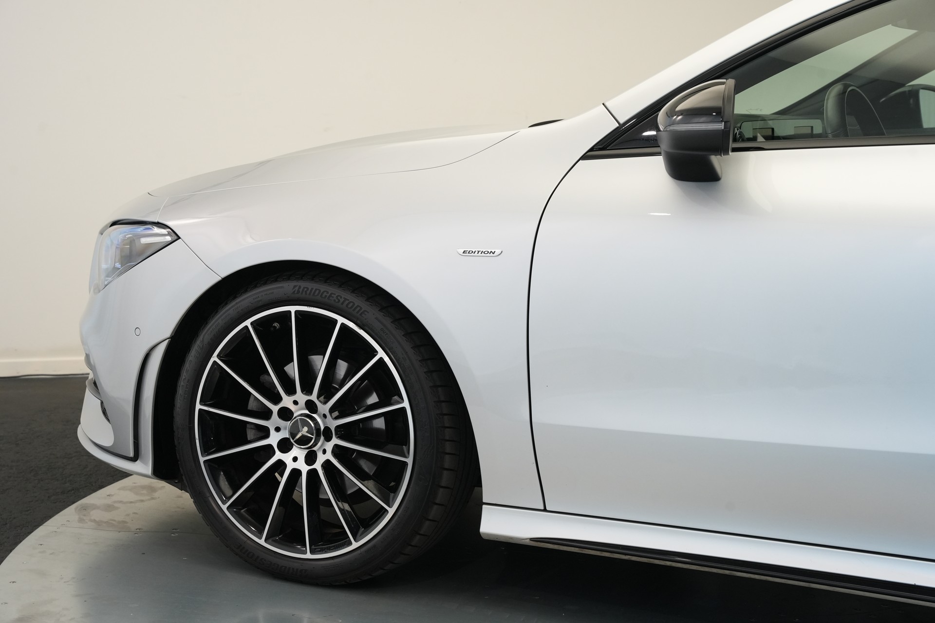 MERCEDES-BENZ CLA 200 AMG Line 7G-DCT-image-36