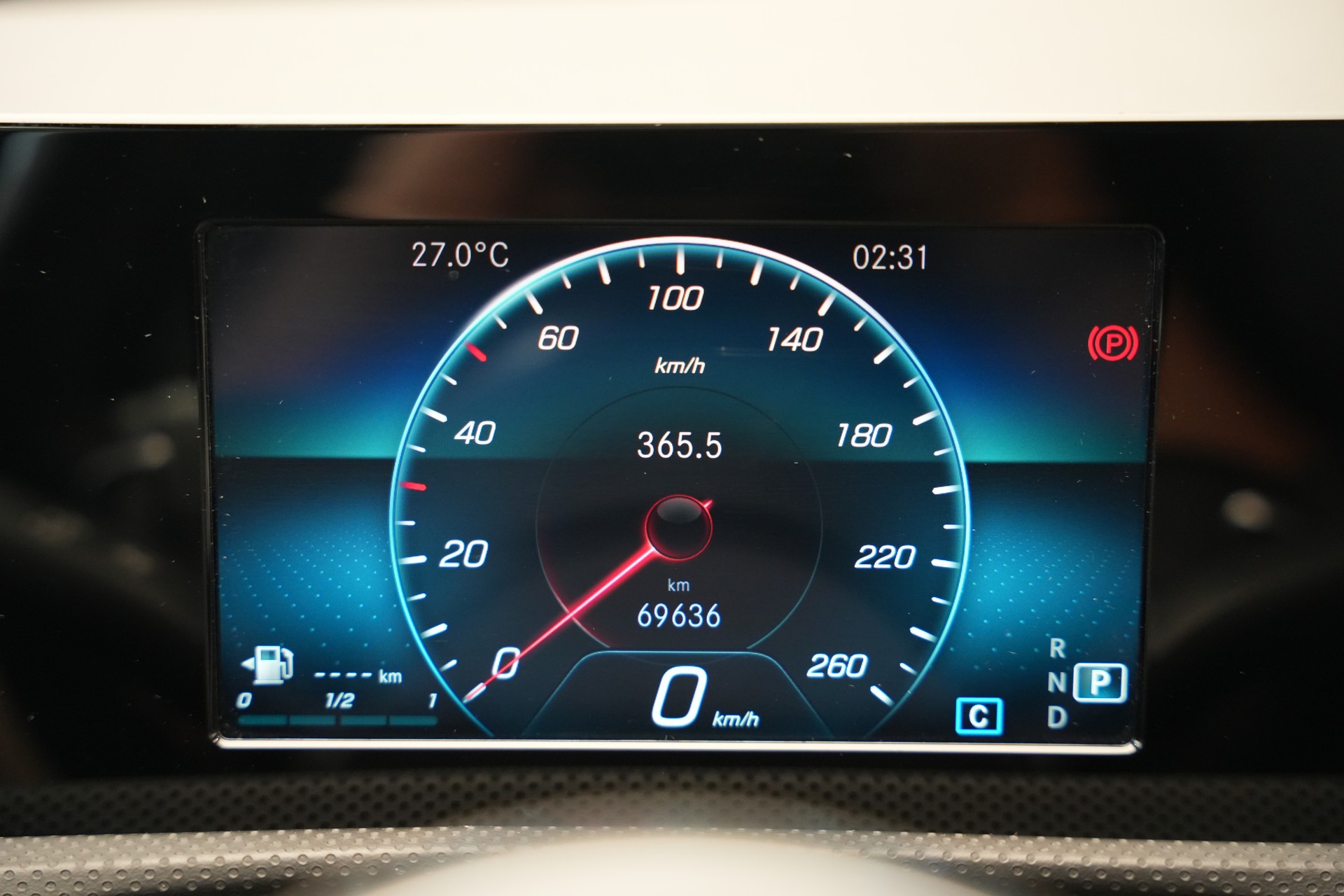 MERCEDES-BENZ CLA 200 AMG Line 7G-DCT-image-25