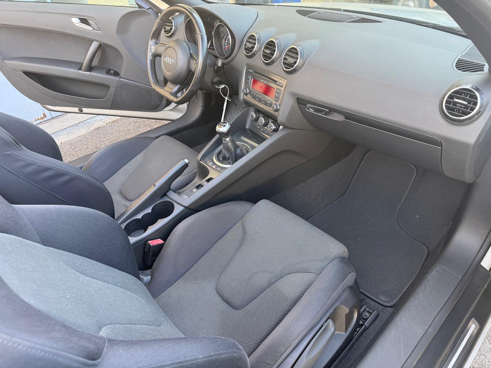 AUDI TT Roadster 1.8 TFSI-image-10