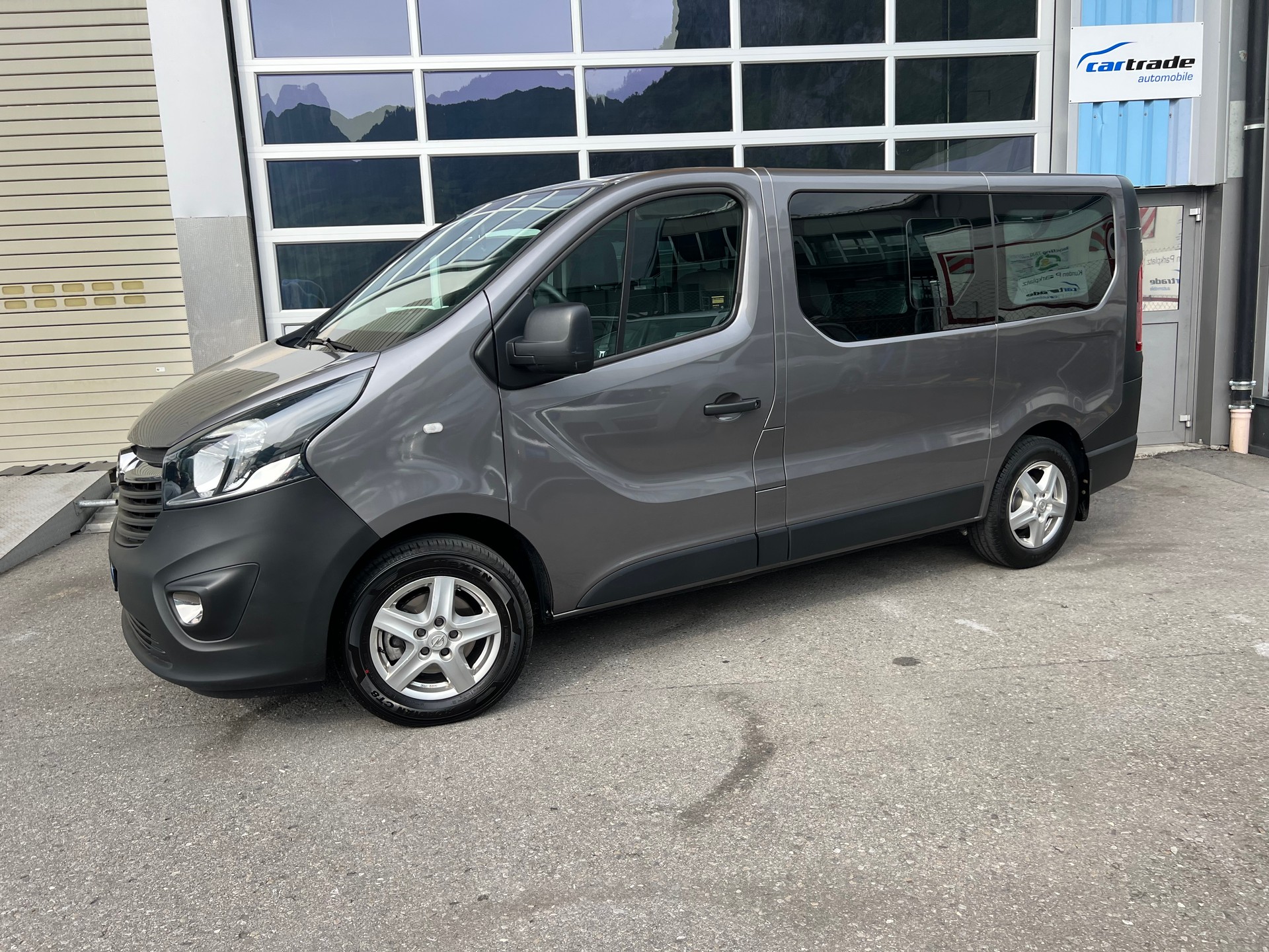 OPEL Vivaro 1.6 CDTI PS 145 9 Sitze *** Klima * Navi * Rückfahrtkamera * Standheizung * ab MFK ***-showroom-element-3