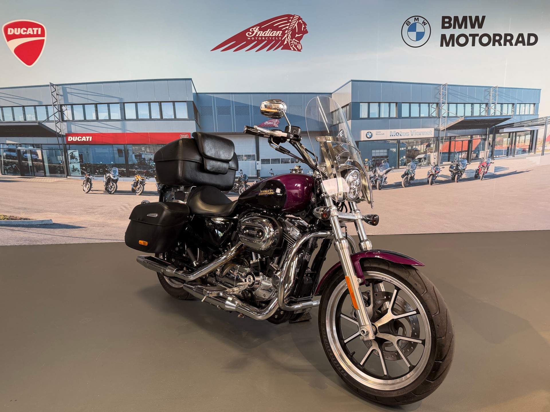 HARLEY-DAVIDSON XL 1200 T Super Low ABS-image-0