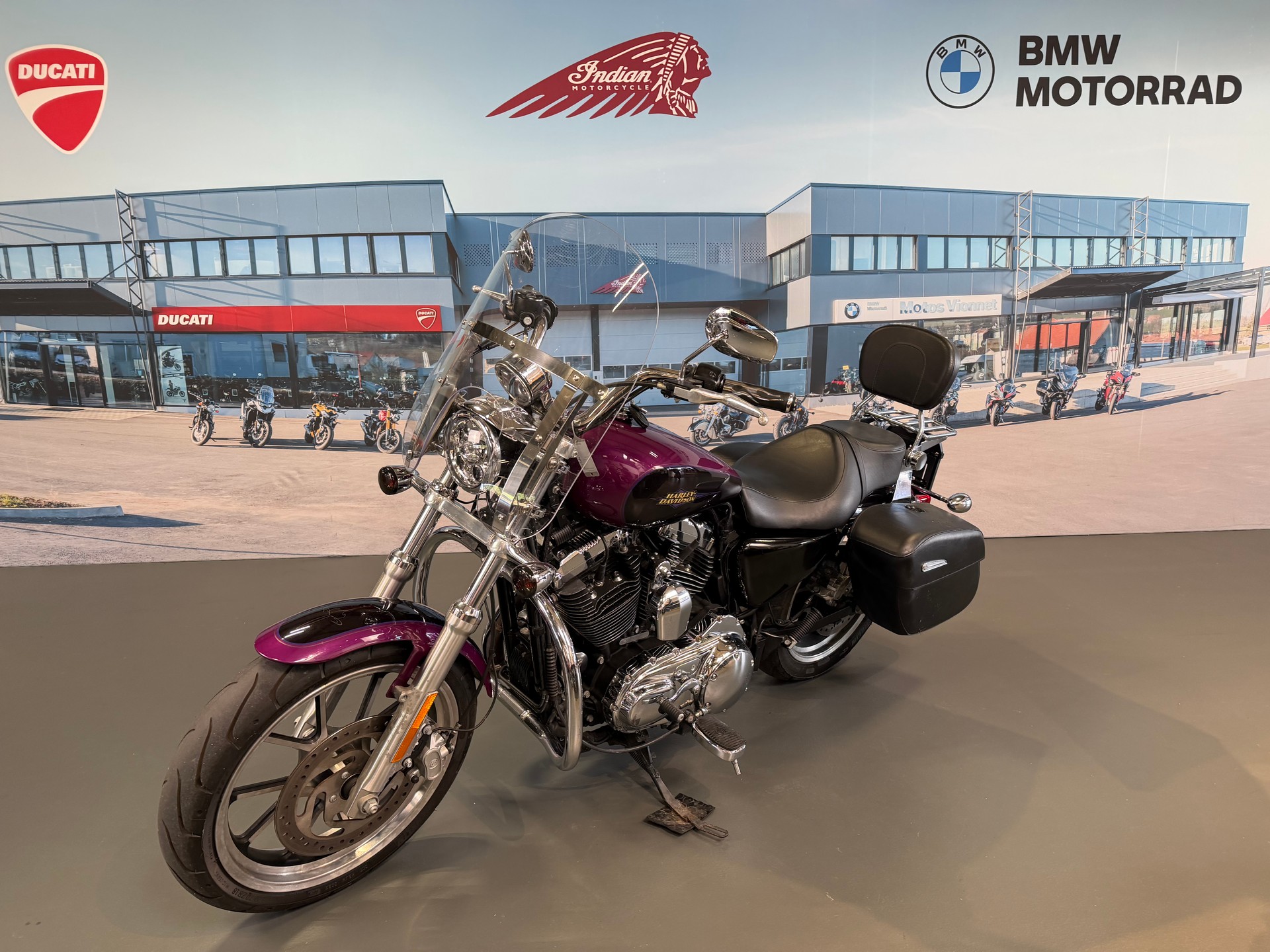HARLEY-DAVIDSON XL 1200 T Super Low ABS-image-3