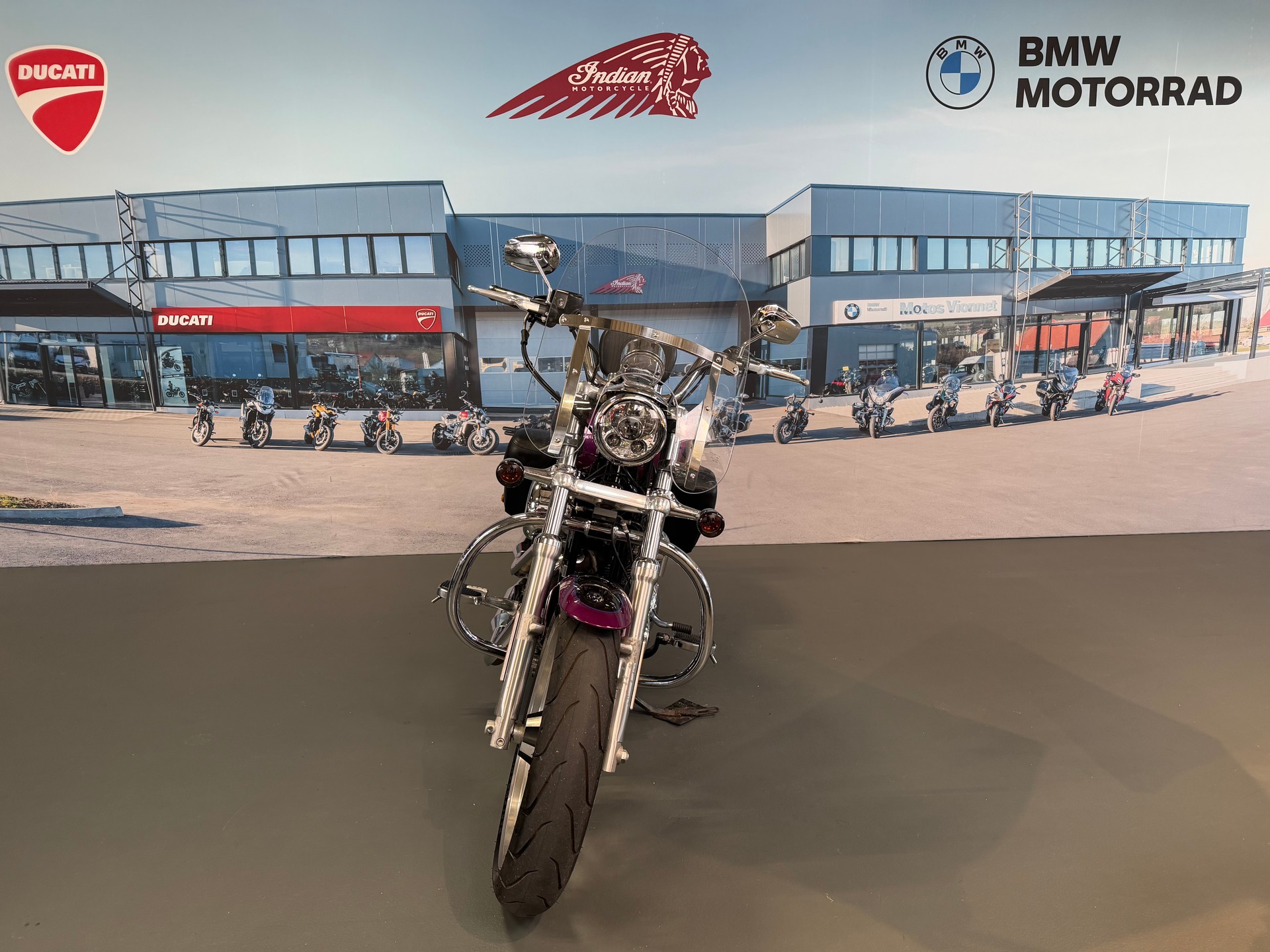 HARLEY-DAVIDSON XL 1200 T Super Low ABS-image-2