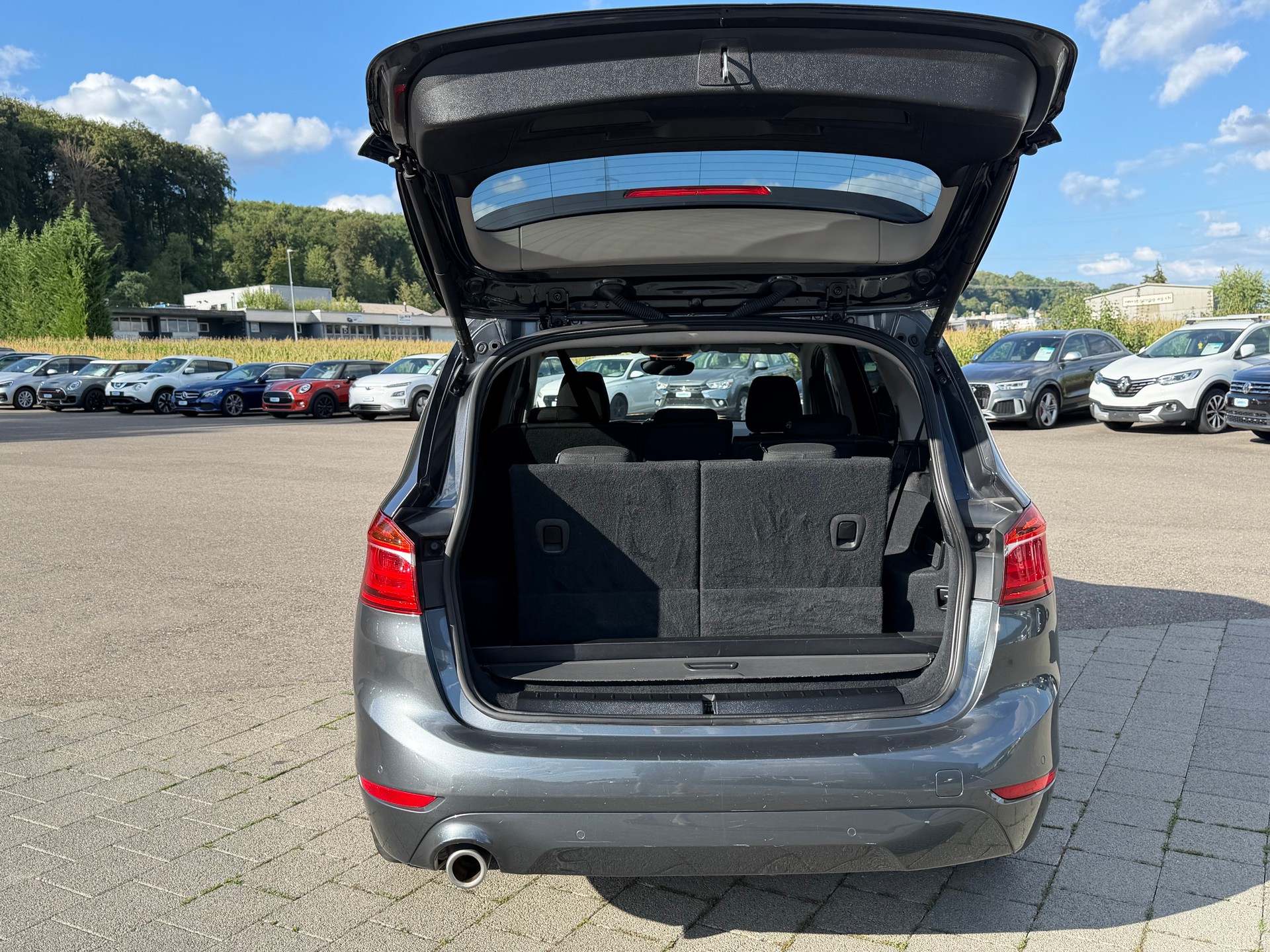 BMW 218i Gran Tourer DKG-image-4