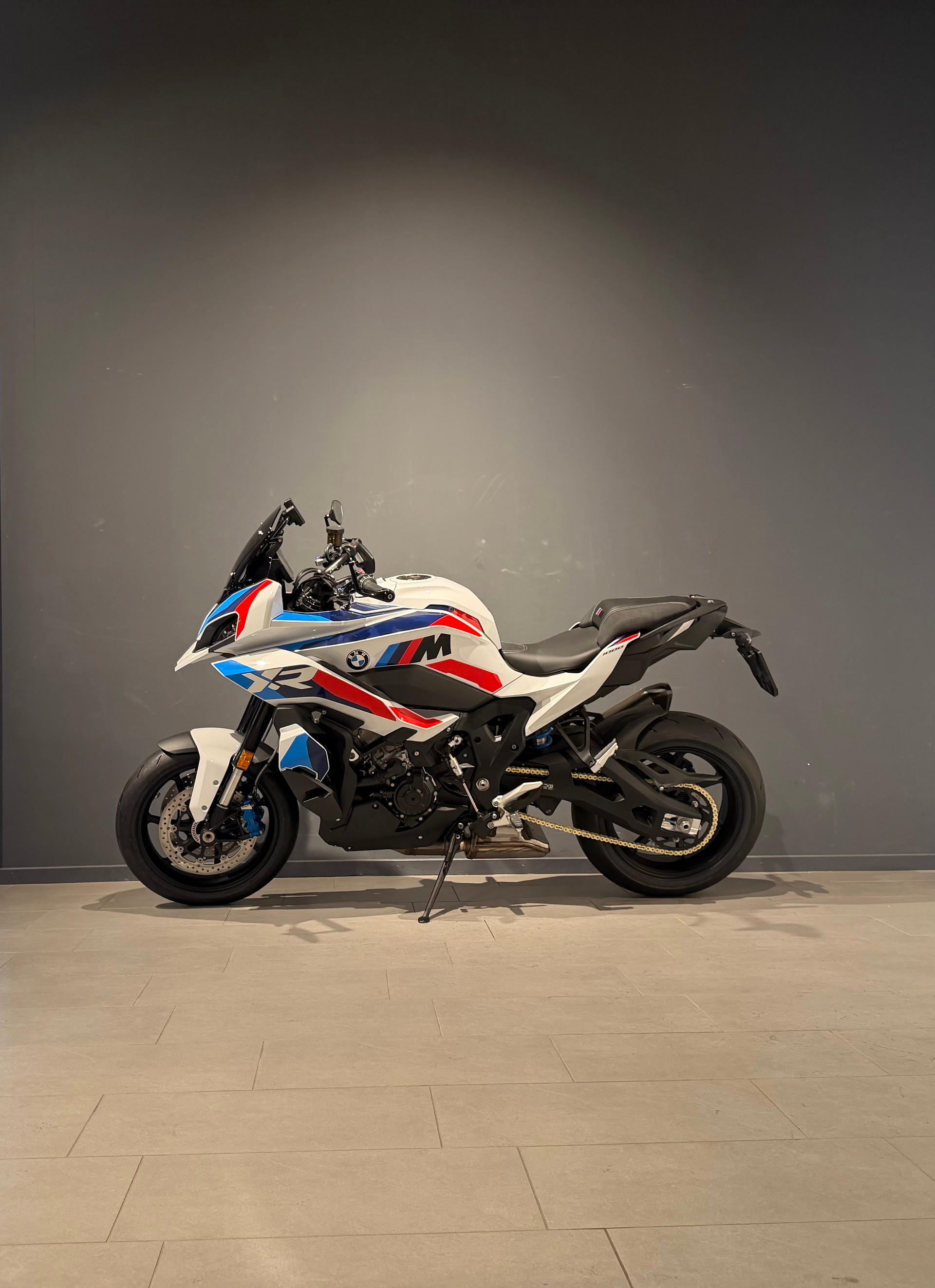 BMW M 1000 XR-image-3