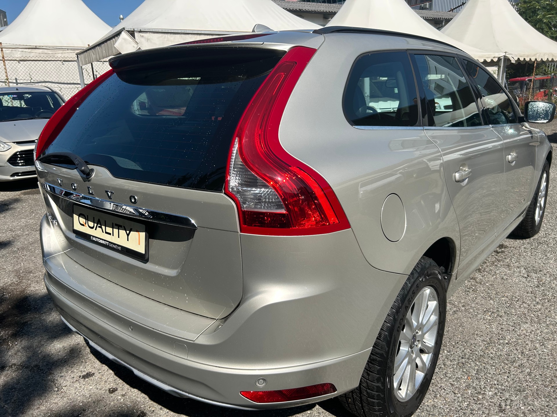 VOLVO XC60 D3 Momentum Geartronic-image-7