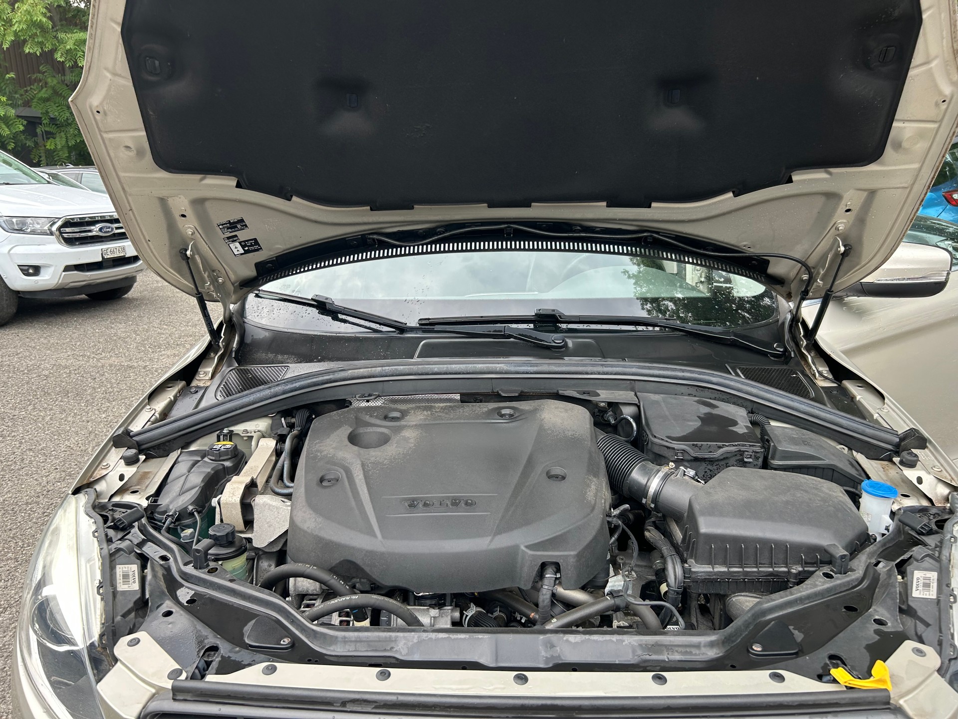 VOLVO XC60 D3 Momentum Geartronic-image-13