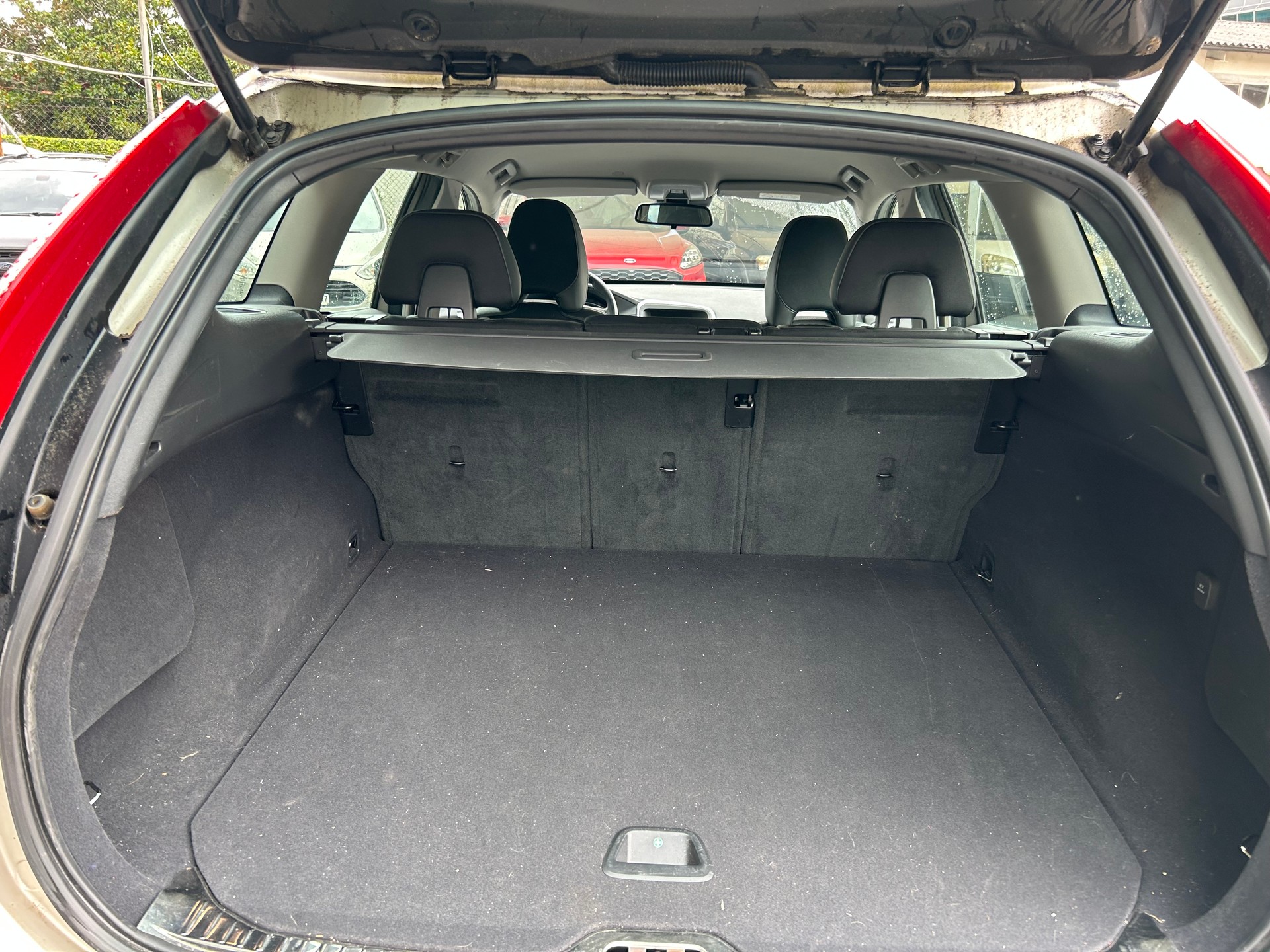 VOLVO XC60 D3 Momentum Geartronic-image-2