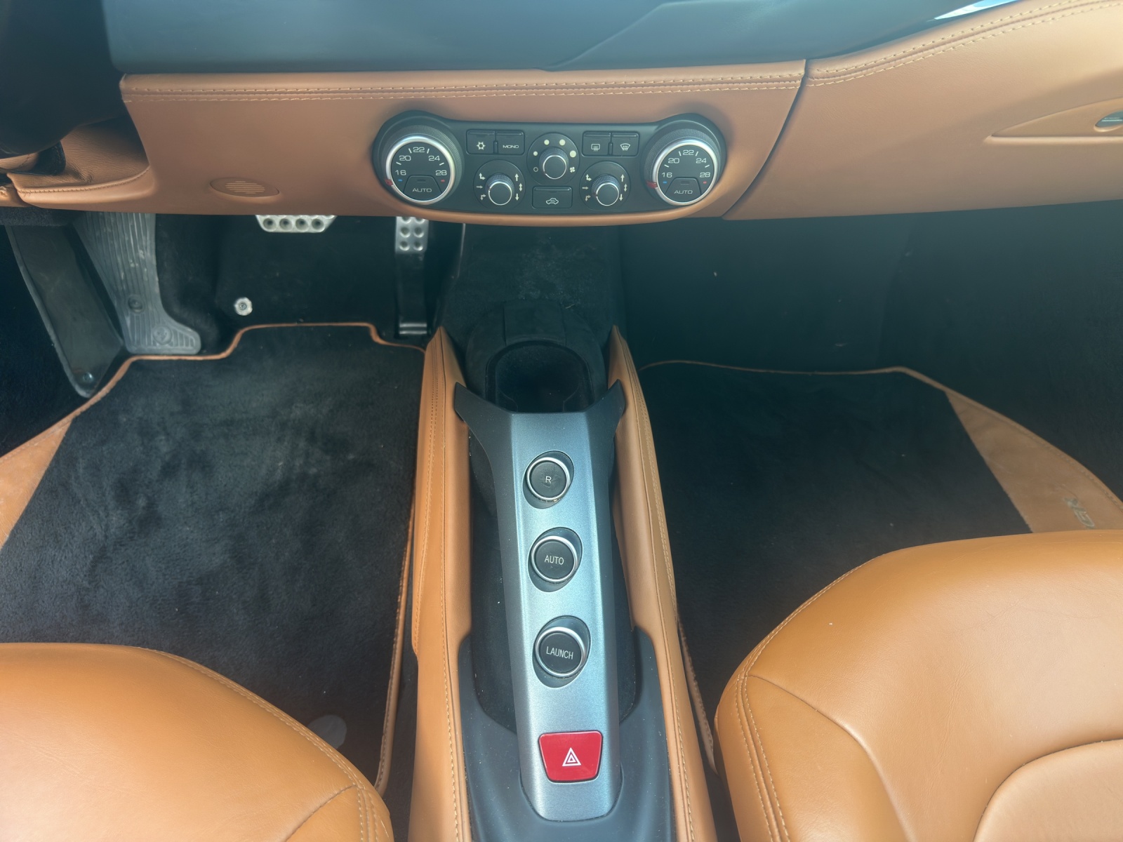 FERRARI 488 Spider 3.9 V8-image-17