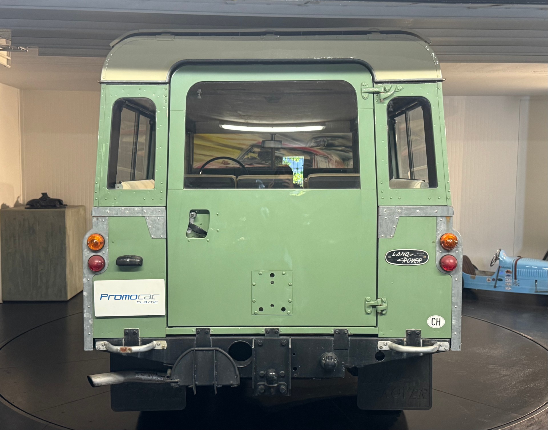 LAND ROVER 109 Serie IIA 2.6-showroom-element-3