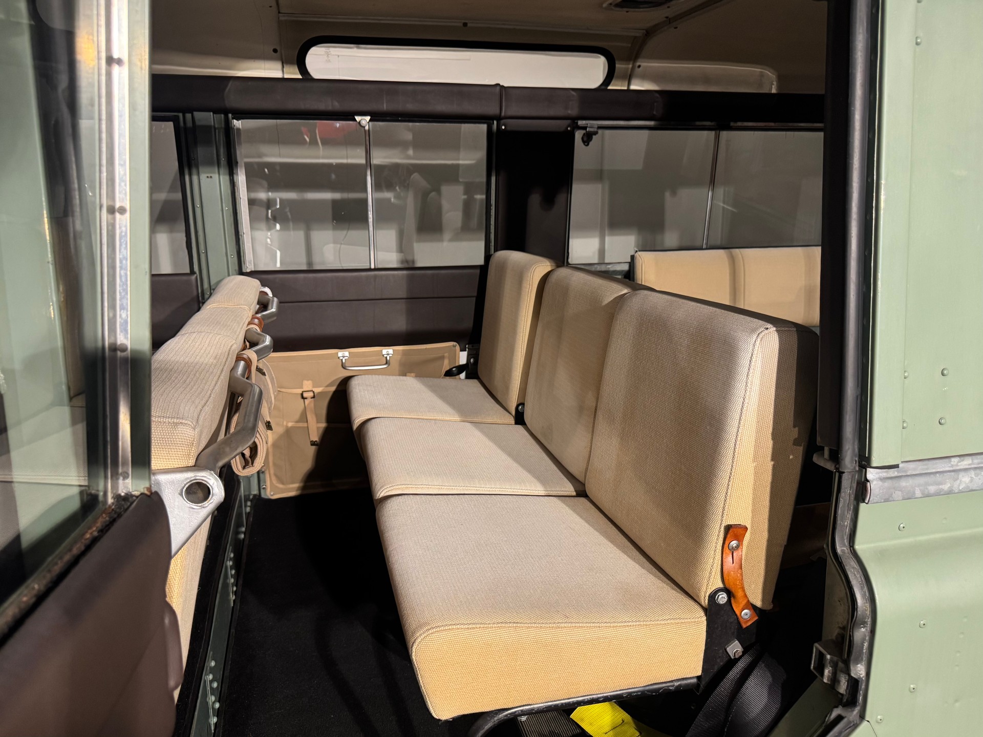 LAND ROVER 109 Serie IIA 2.6-image-18