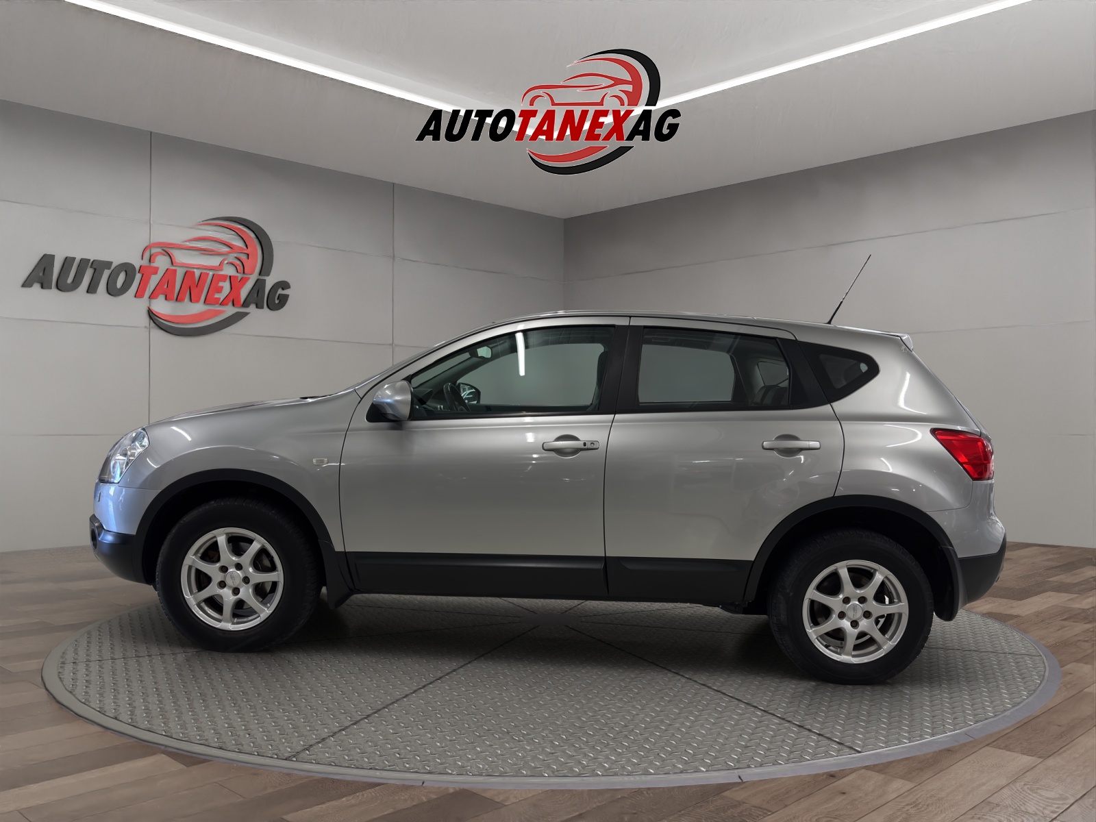 NISSAN Qashqai 2.0 dCi 4WD tekna Automatic-showroom-element-1