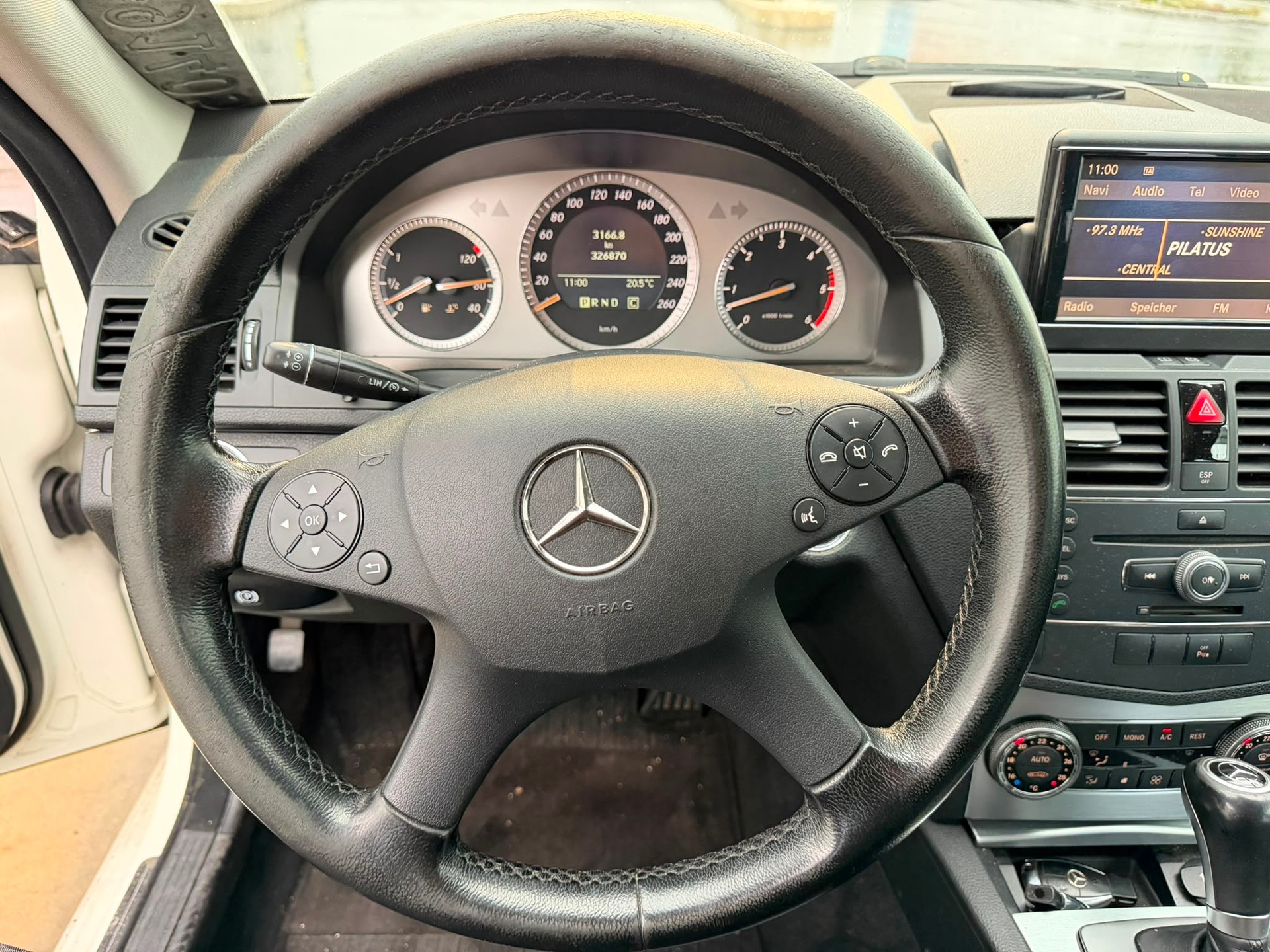 MERCEDES-BENZ C 350 CDI (320 CDI) Avantgarde 4Matic 7G-Tronic-image-12