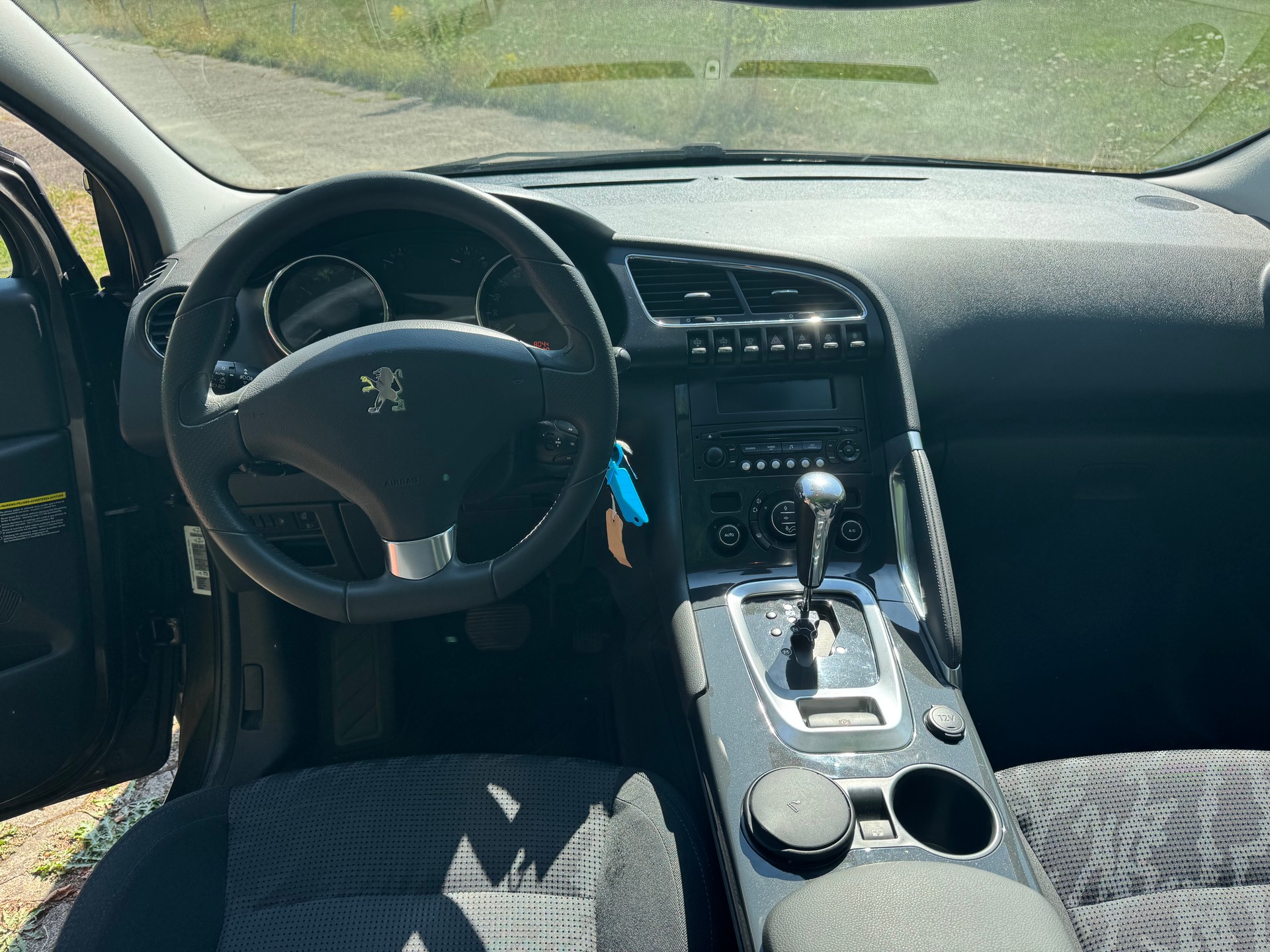 PEUGEOT 3008 1.6 16V T Platinum Tiptronic-image-8