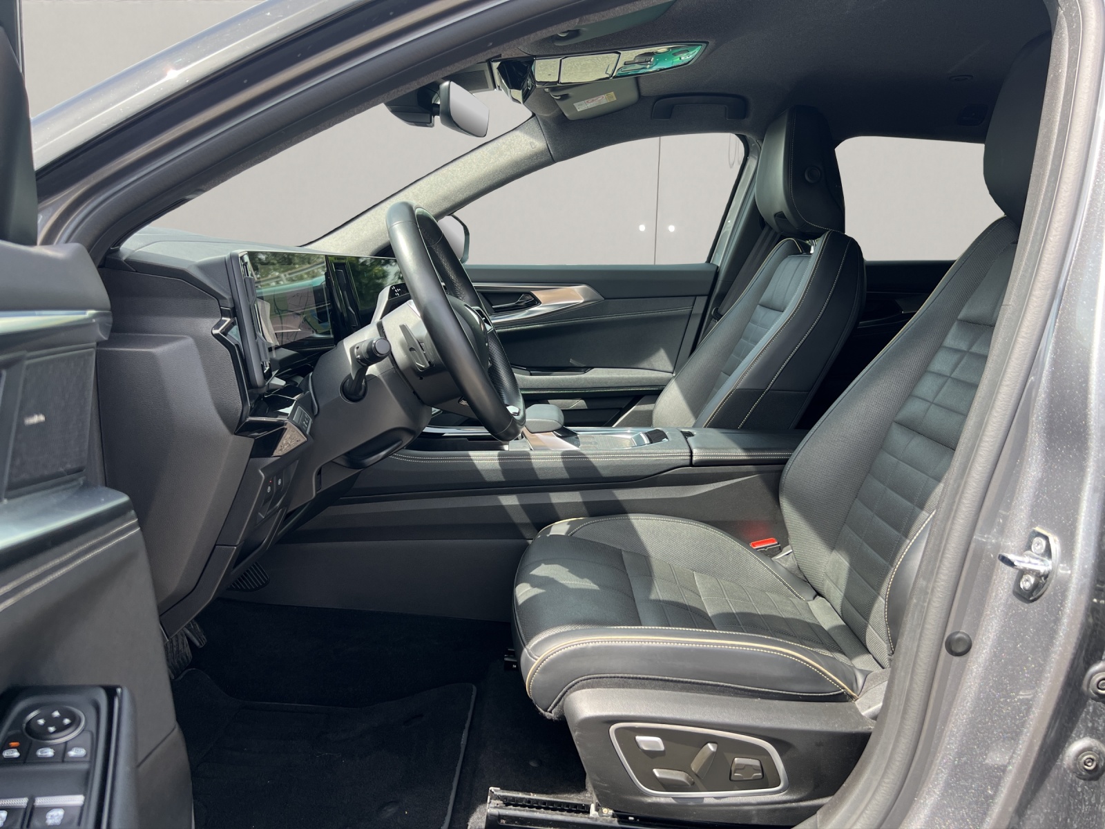 RENAULT Austral 1.2 E-Tech iconic-image-8