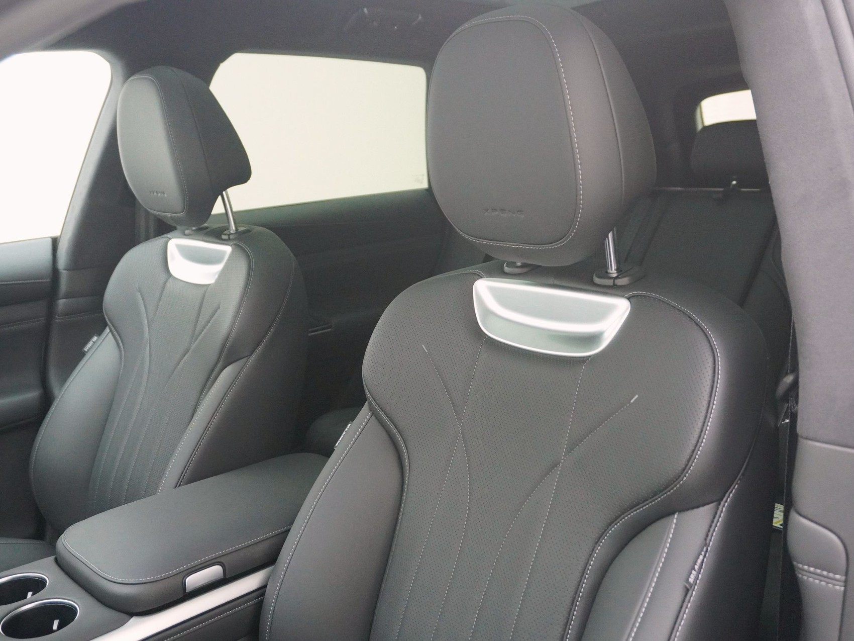 XPENG G9 Performance AWD-image-12