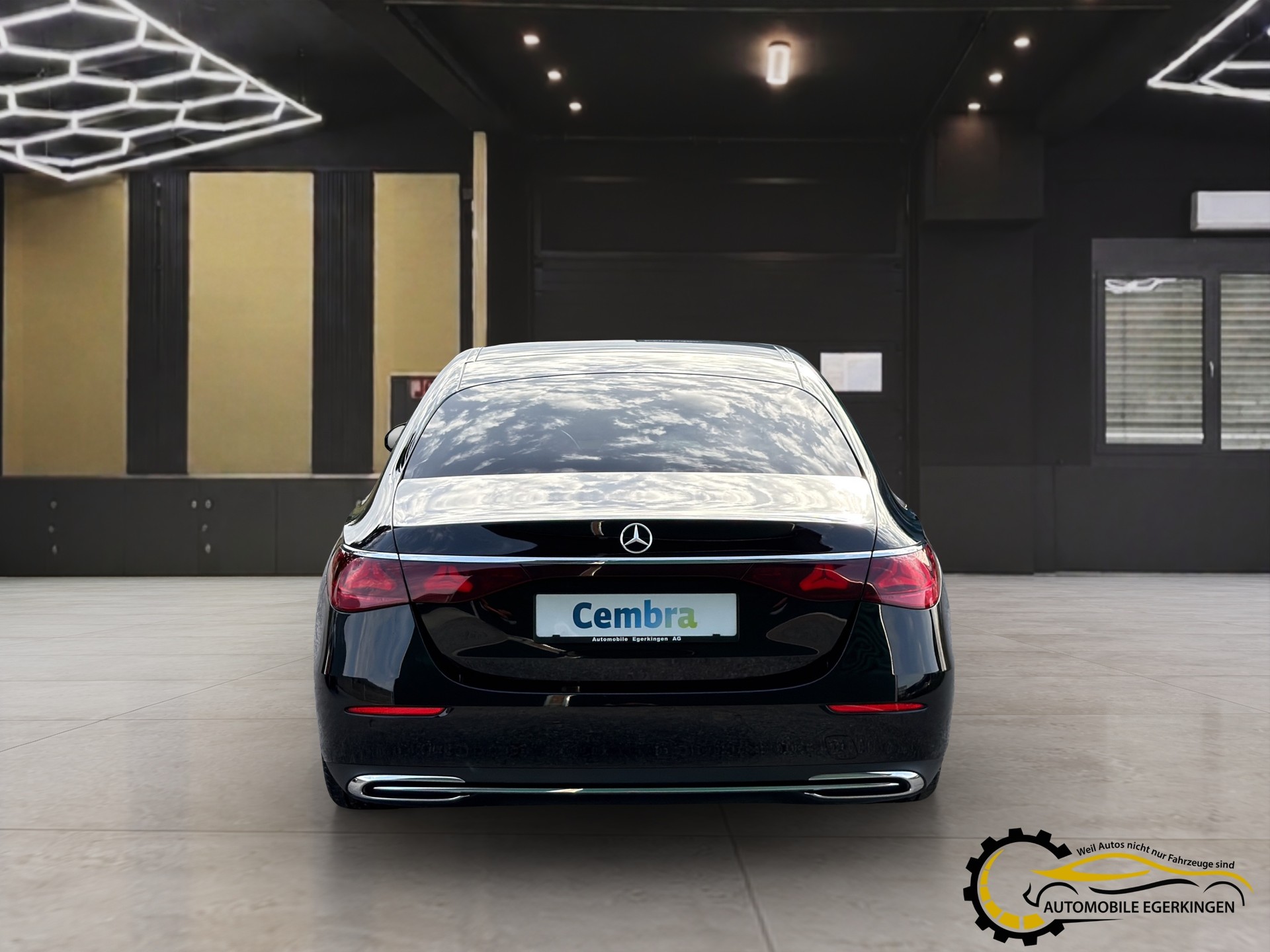 MERCEDES-BENZ E 220 d Avantgarde 4matic-image-5