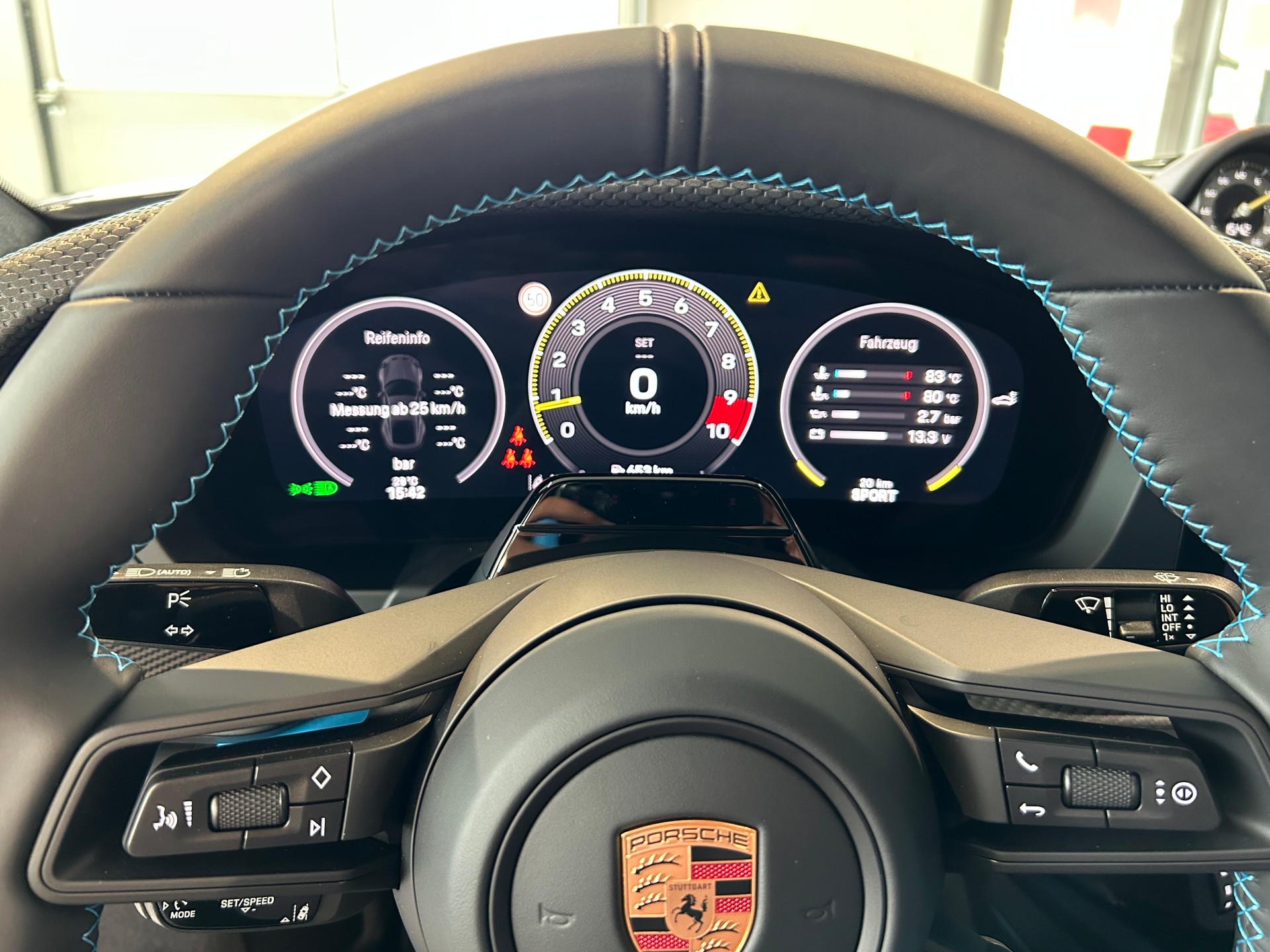 PORSCHE 911 GT3 Touring-image-15